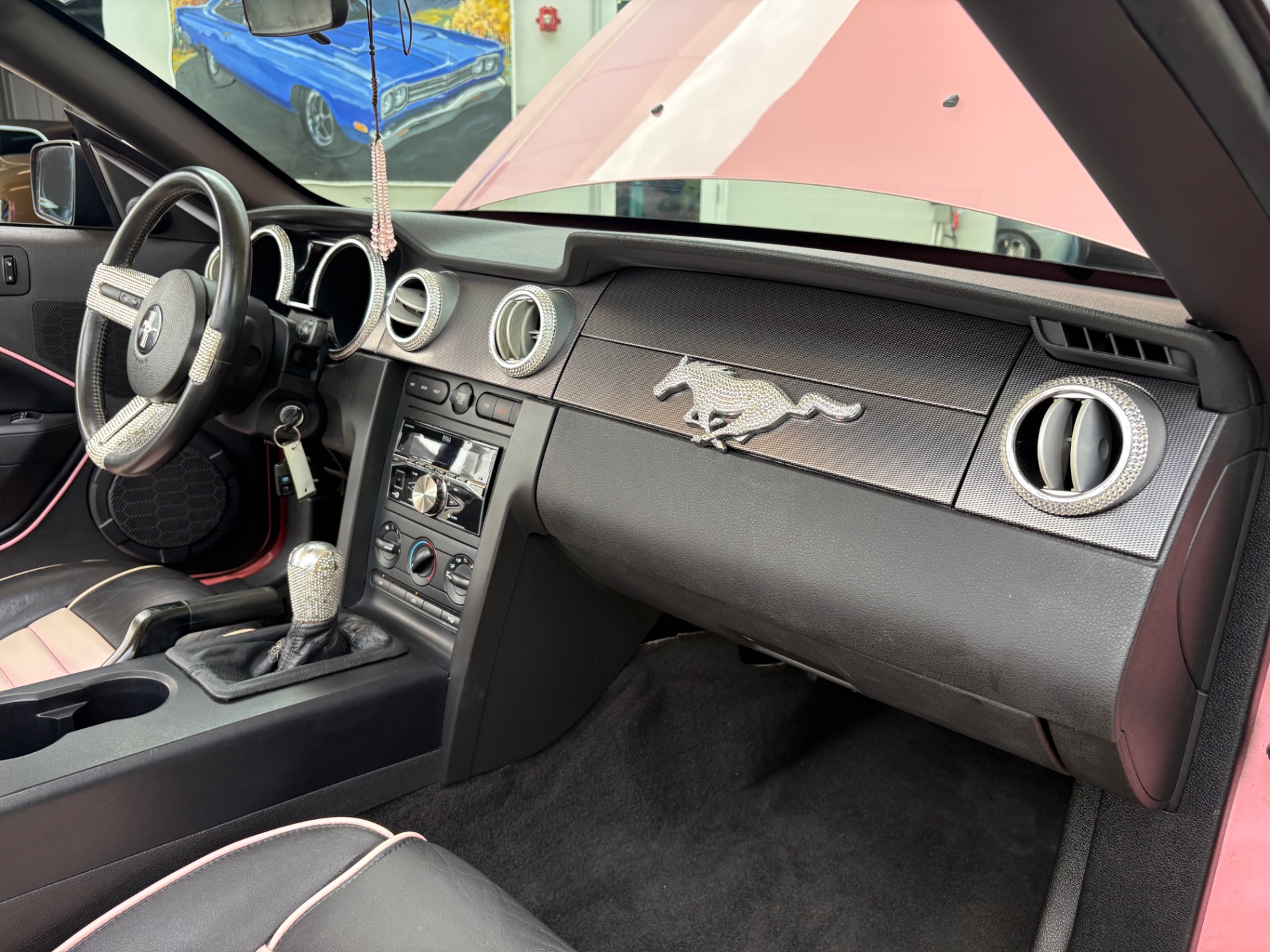 Vehicle photo 44