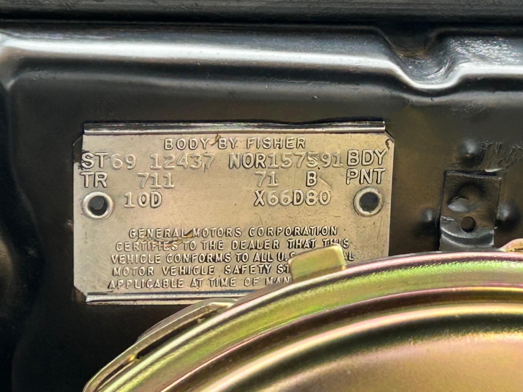 Vehicle photo 17