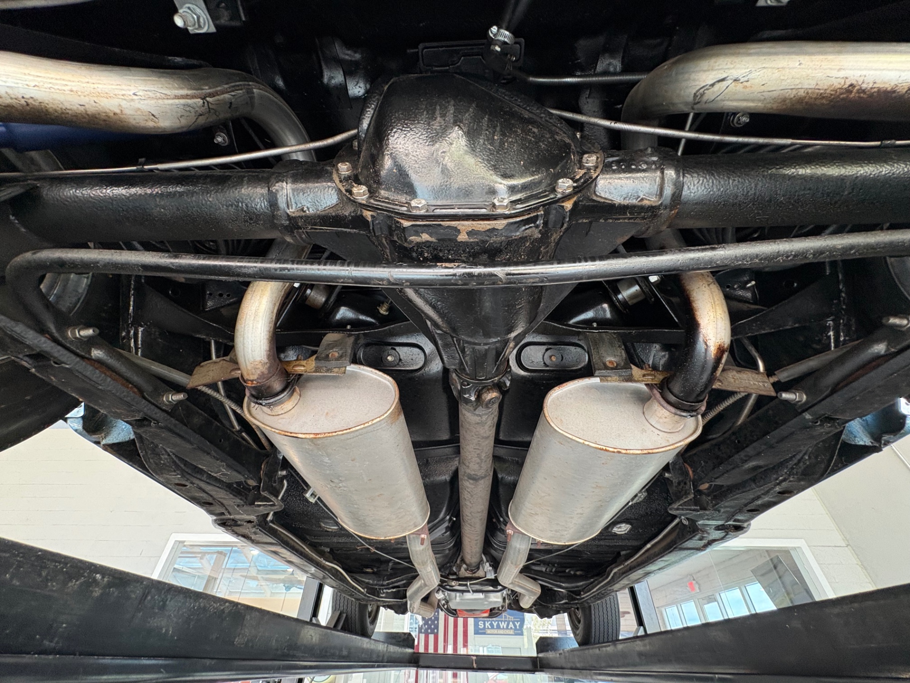 Vehicle photo 47