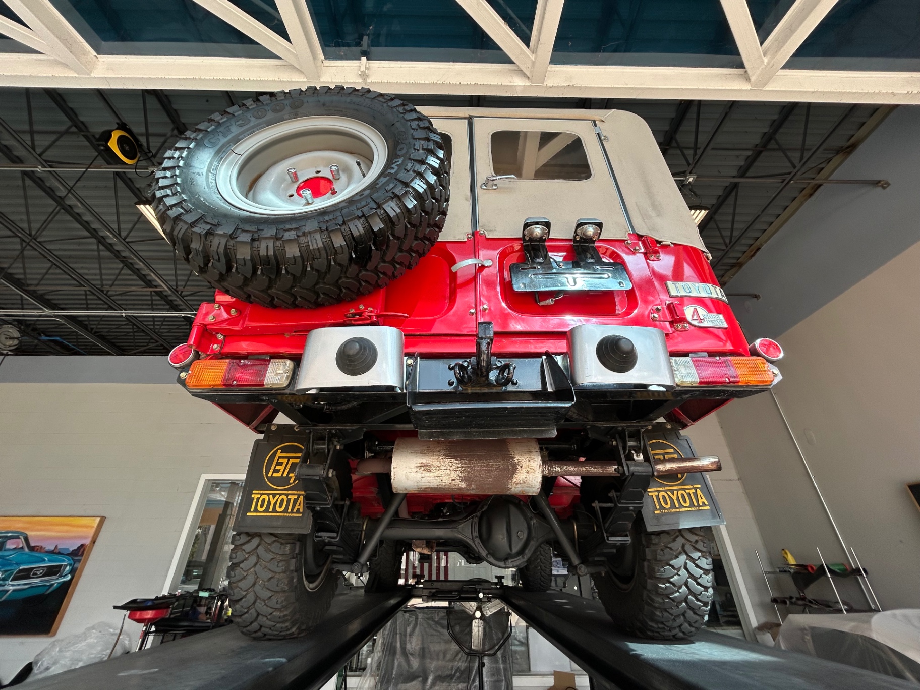 Vehicle photo 42