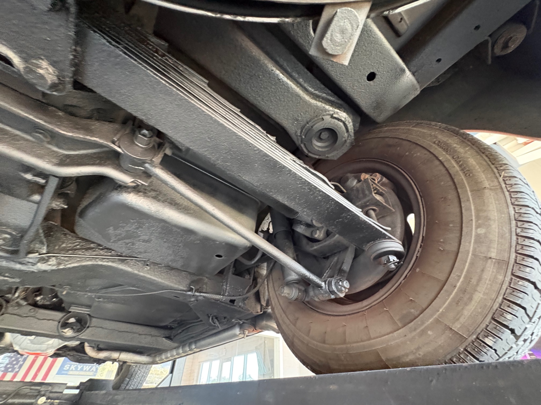 Vehicle photo 56