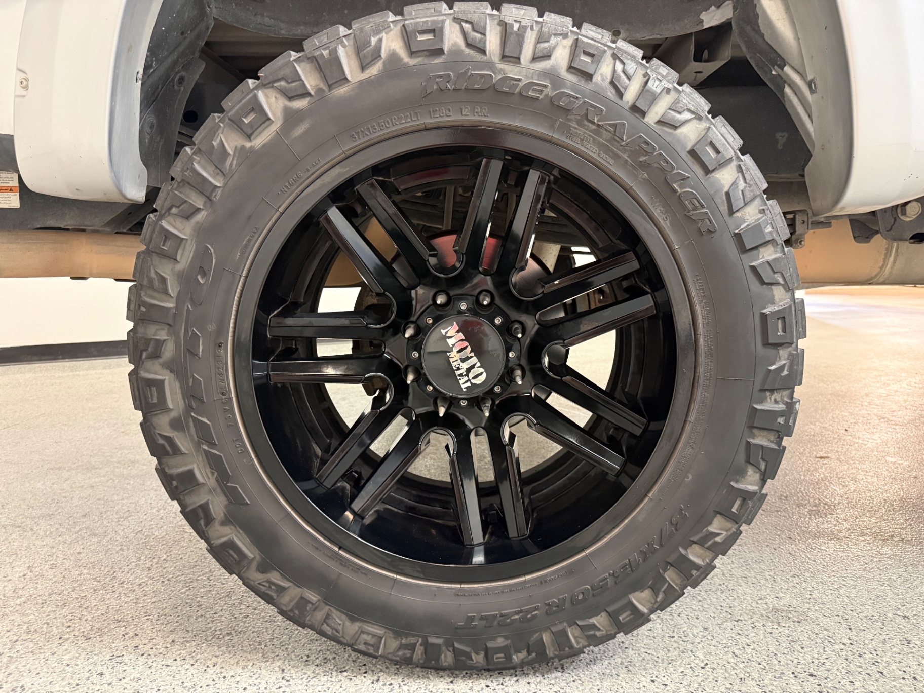 Vehicle photo 11