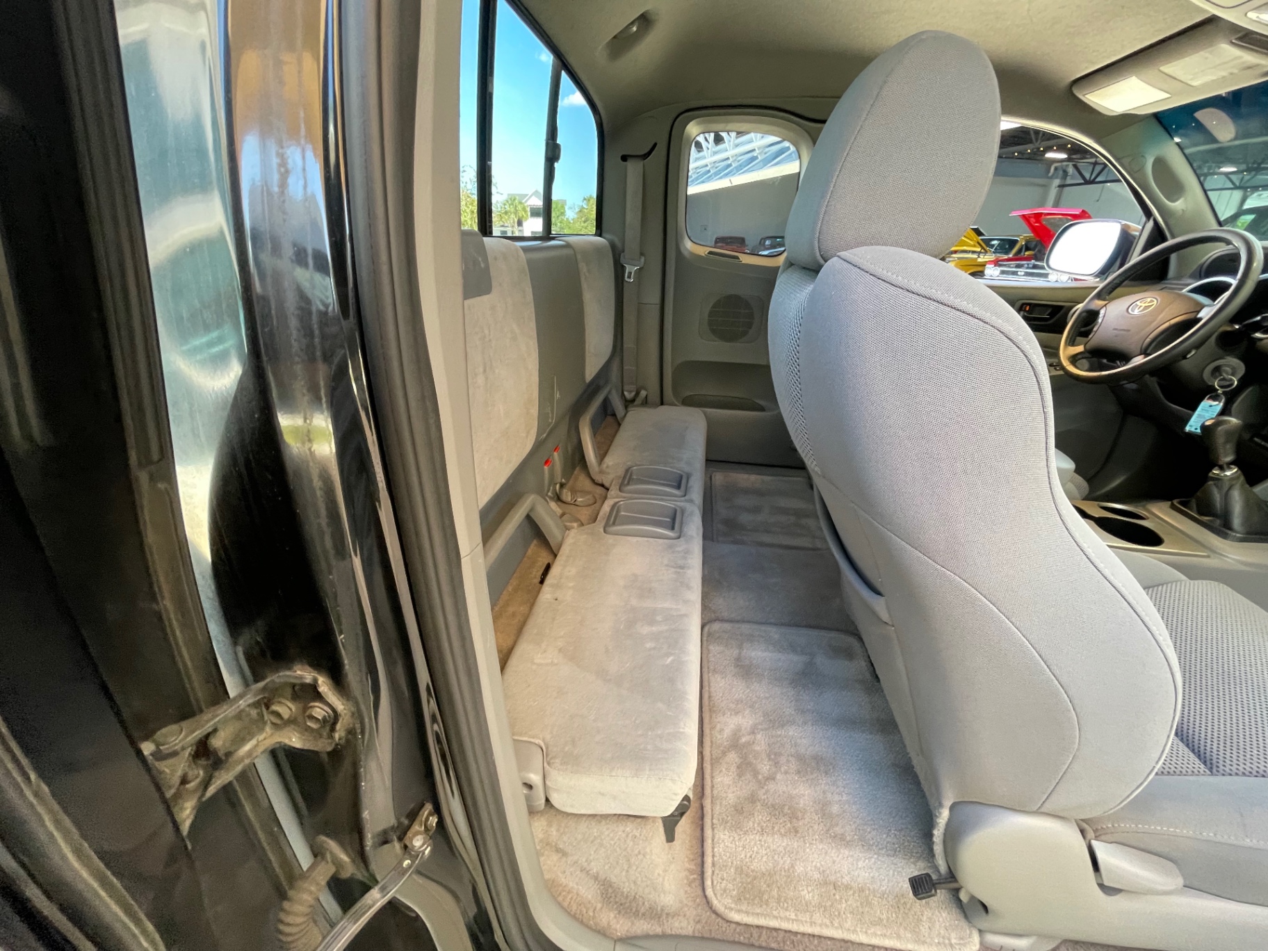 Vehicle photo 40