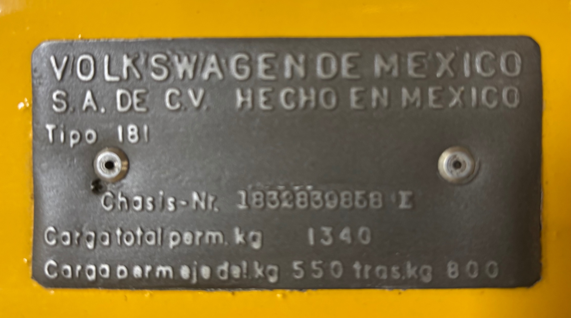 Vehicle photo 17