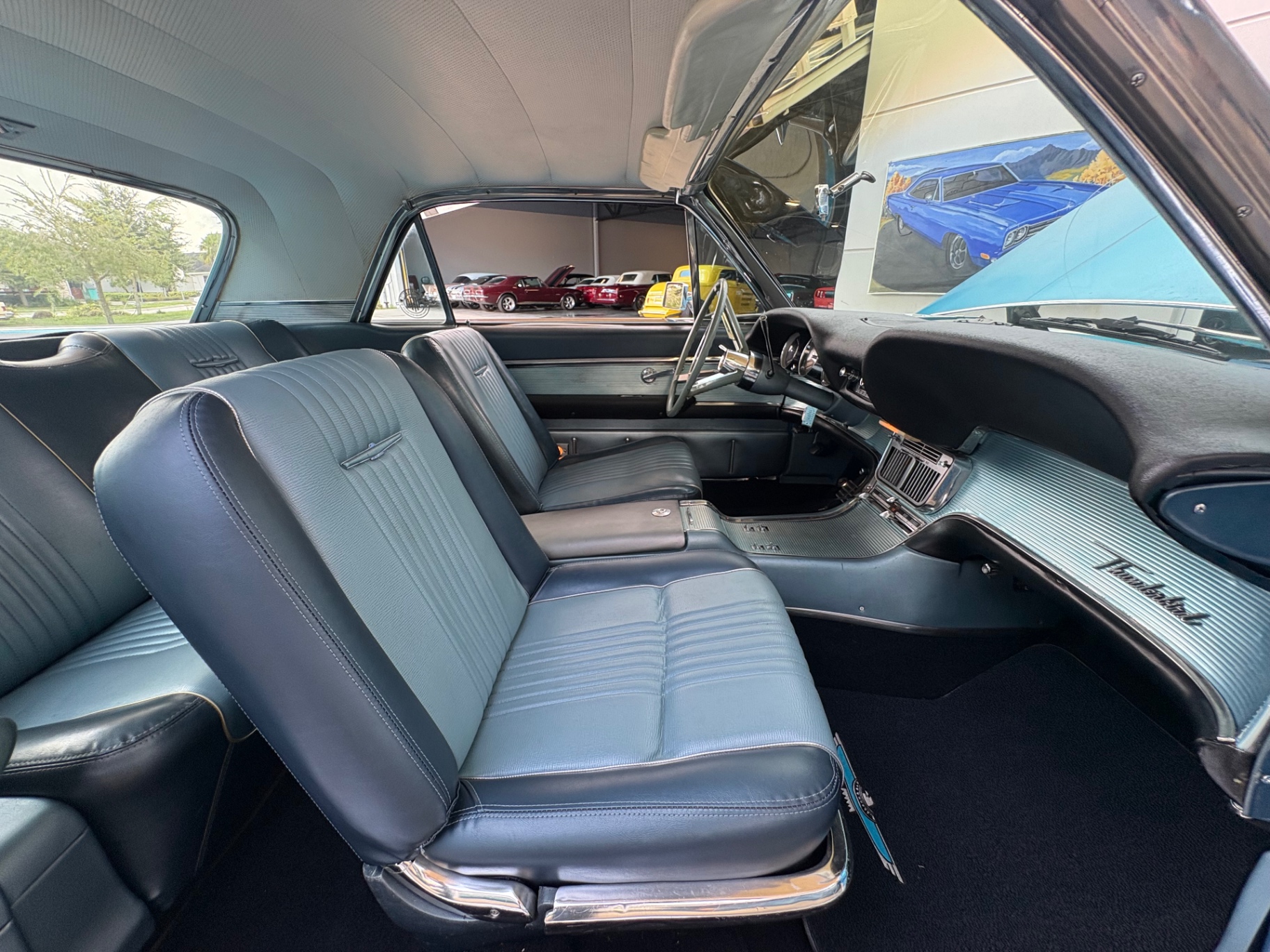 Vehicle photo 40