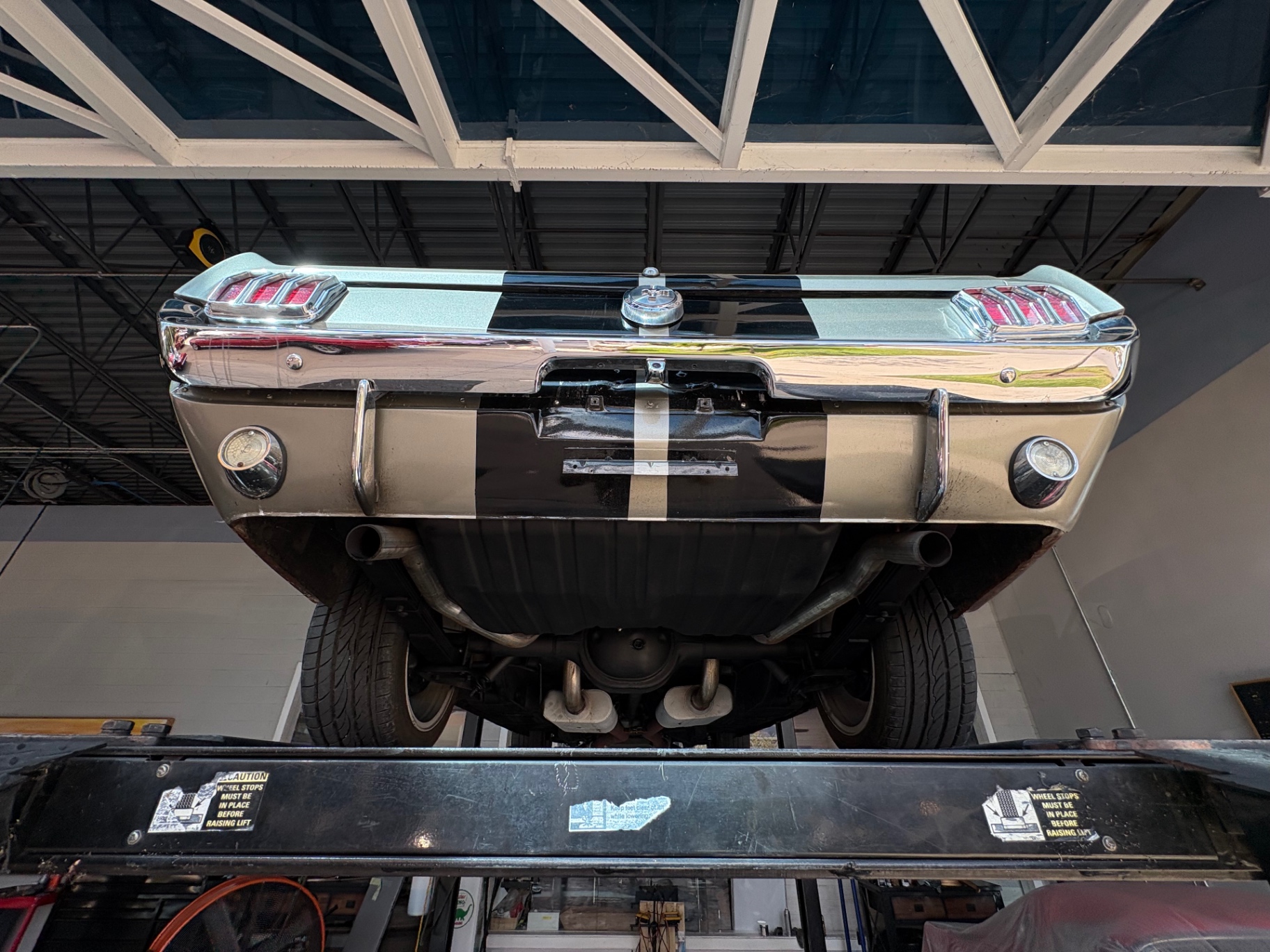 Vehicle photo 43