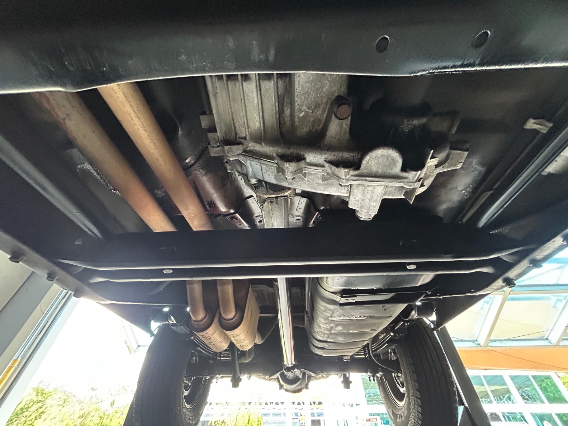 Vehicle photo 54