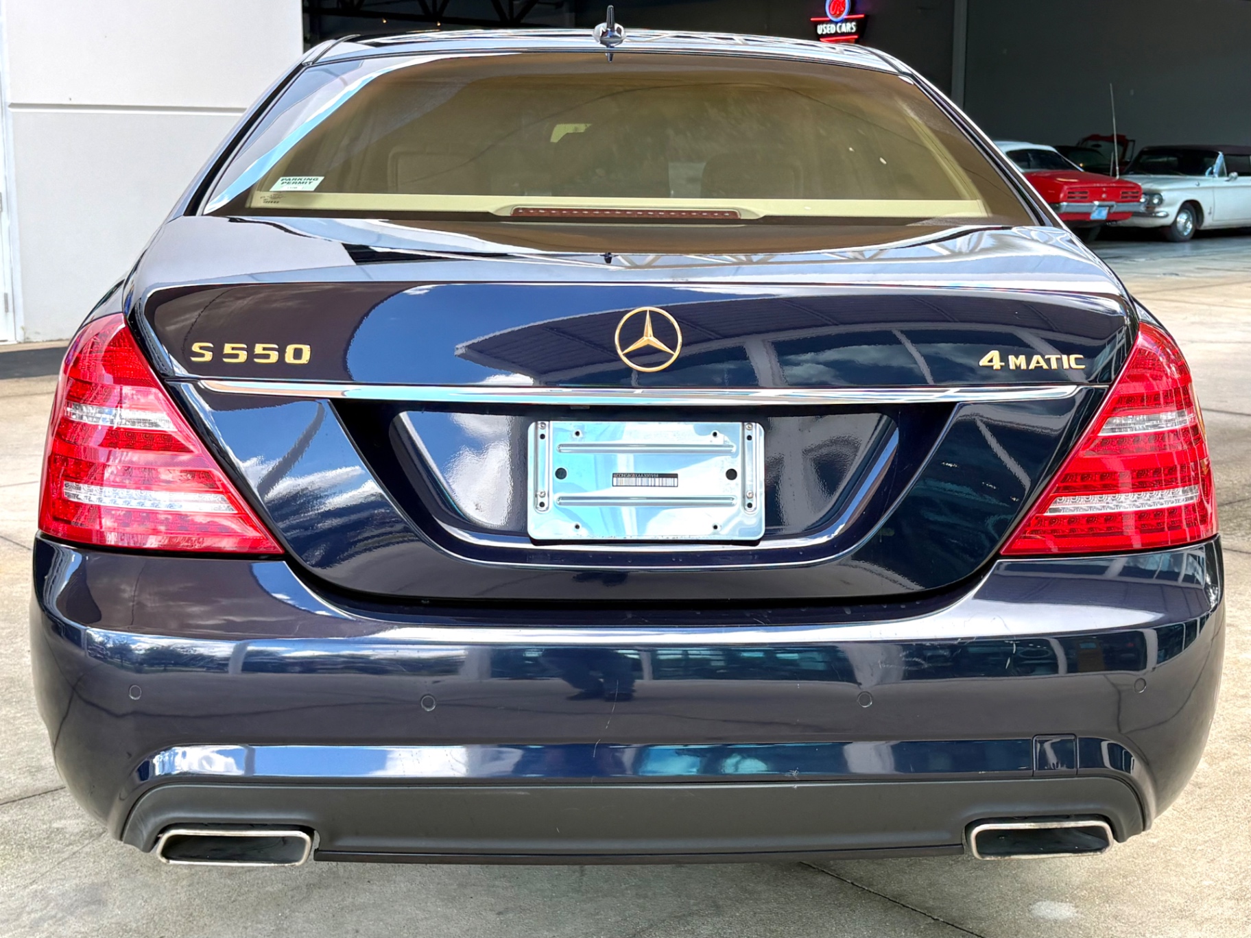 Vehicle photo 7