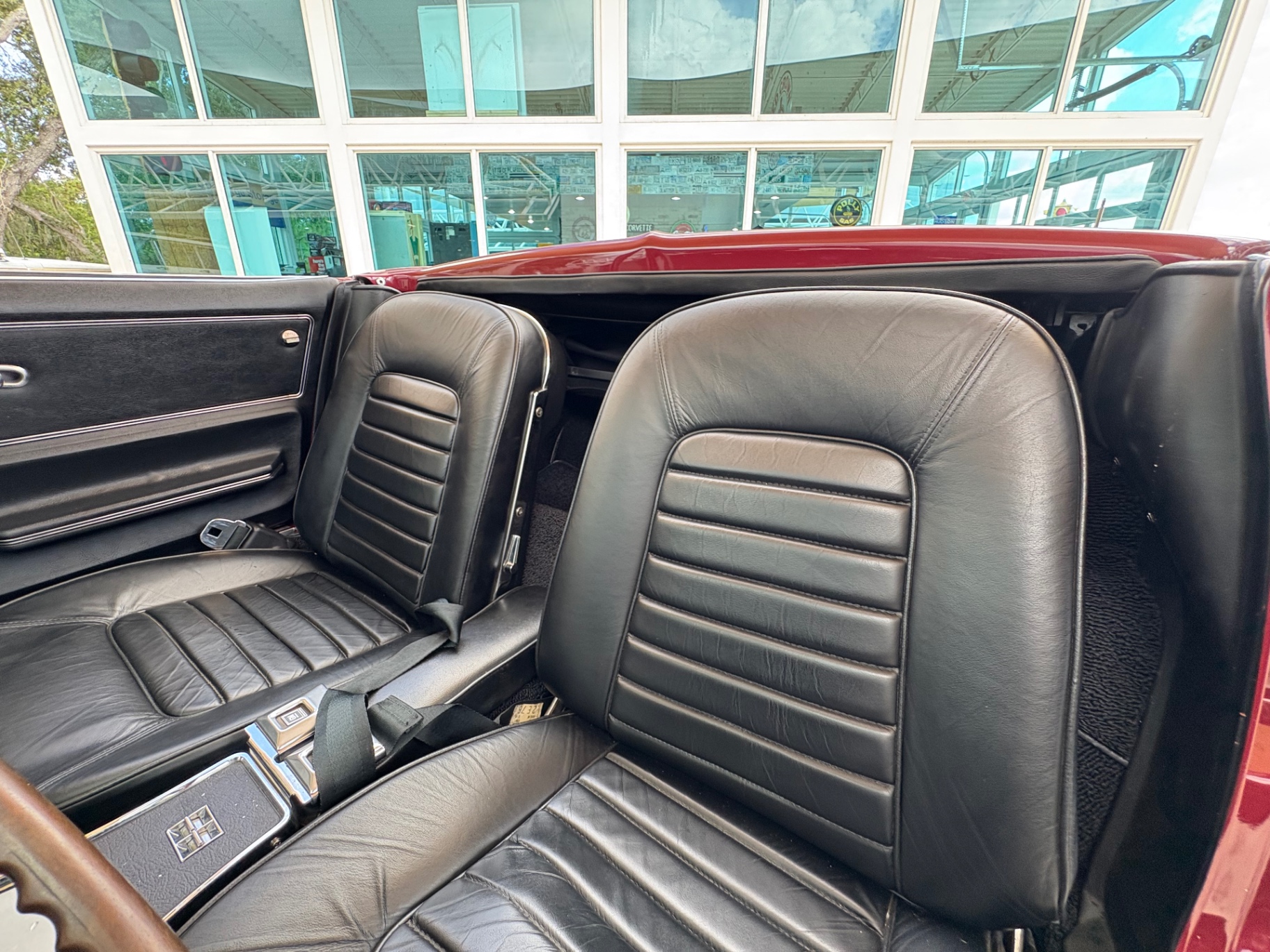 Vehicle photo 42