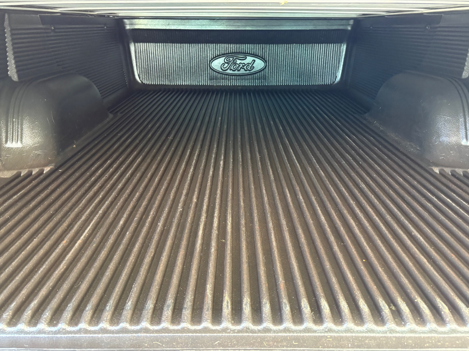 Vehicle photo 9