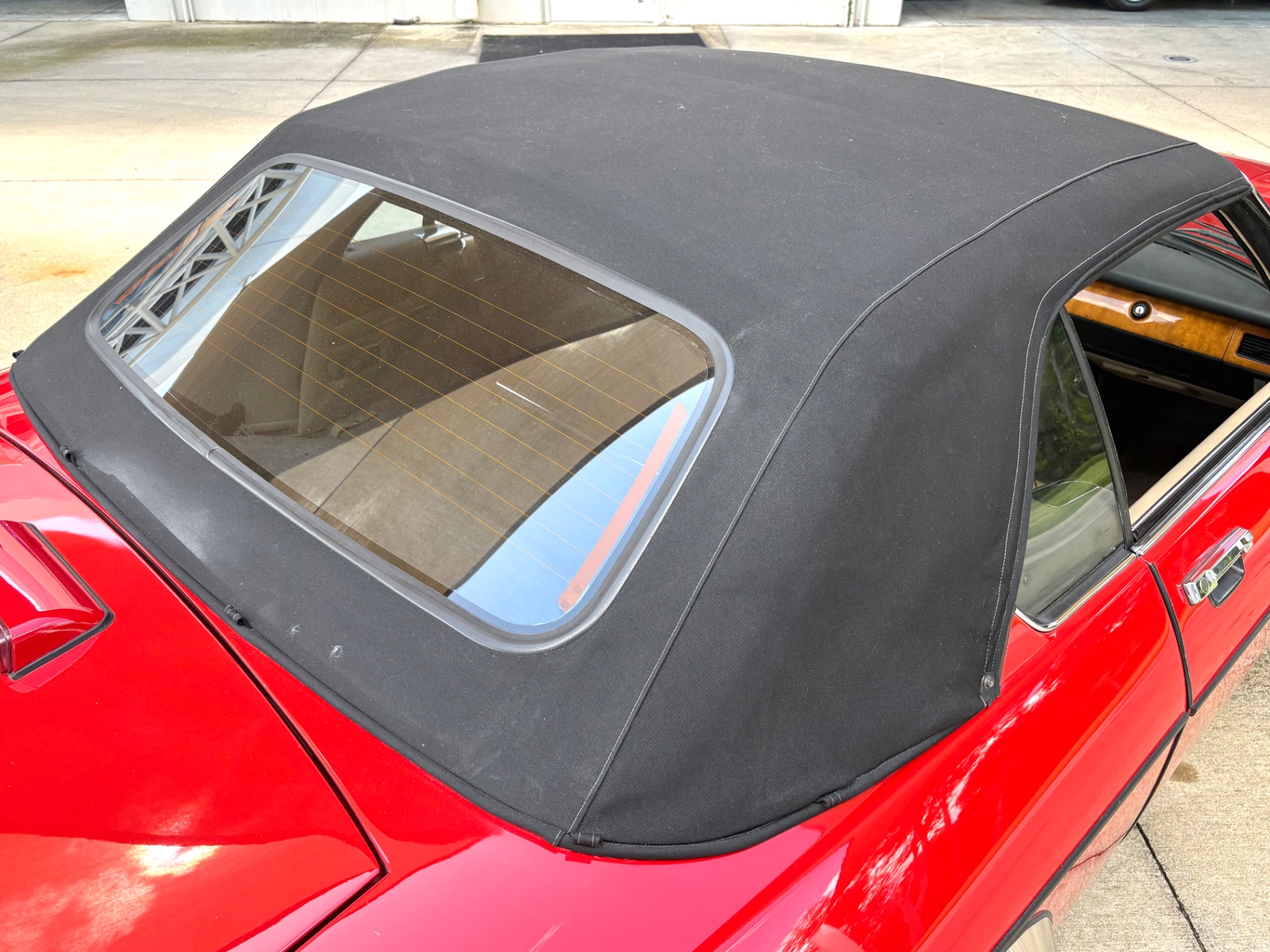 Vehicle photo 26