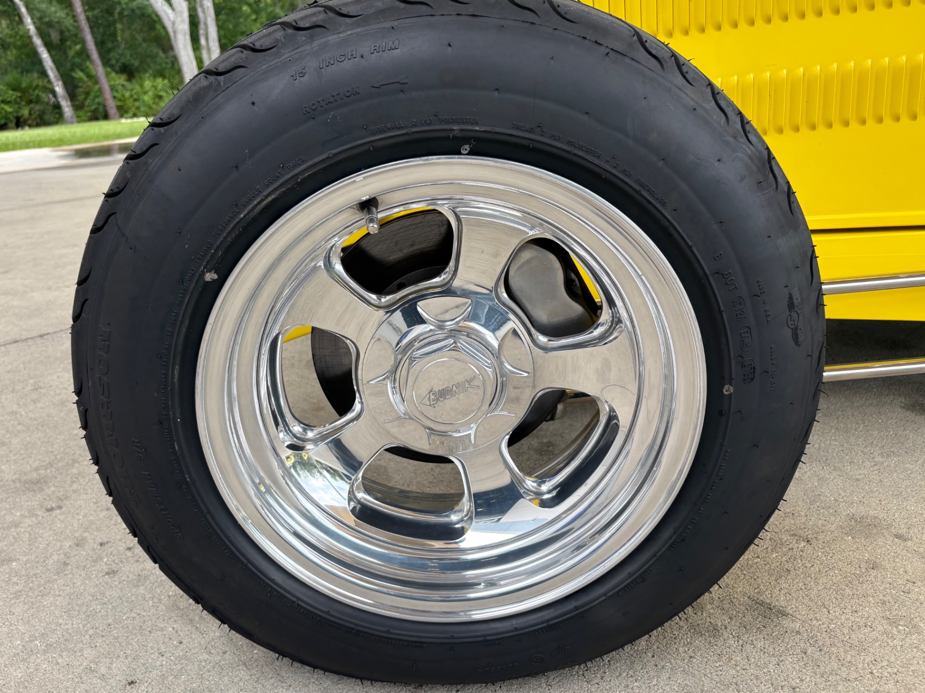Vehicle photo 27