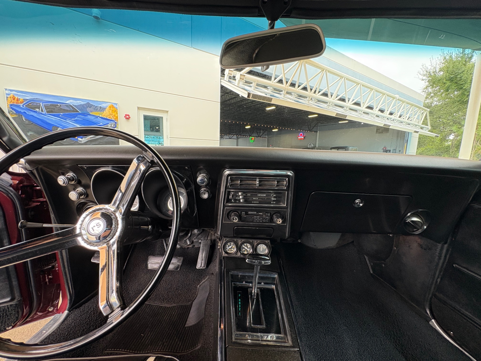 Vehicle photo 36