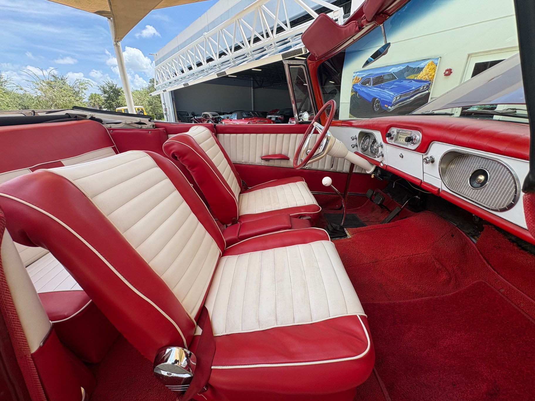 Vehicle photo 46