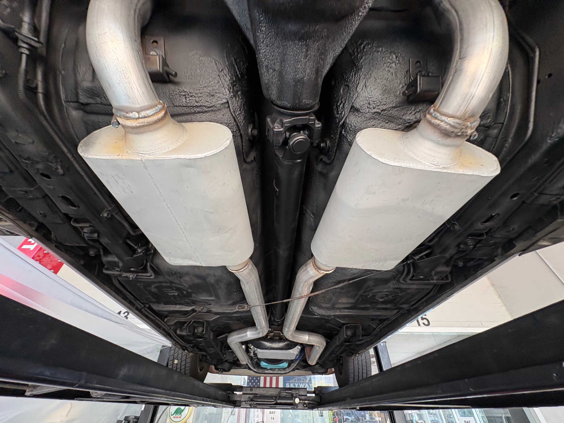 Vehicle photo 49