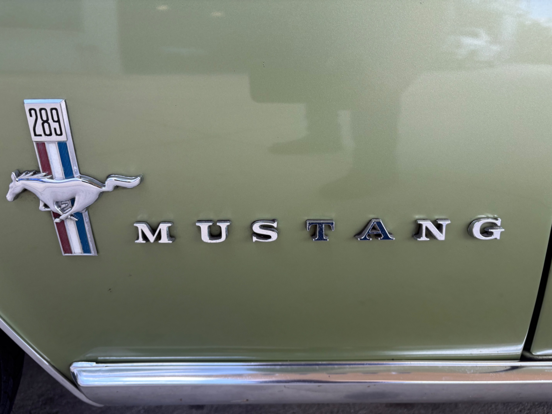 Vehicle photo 28