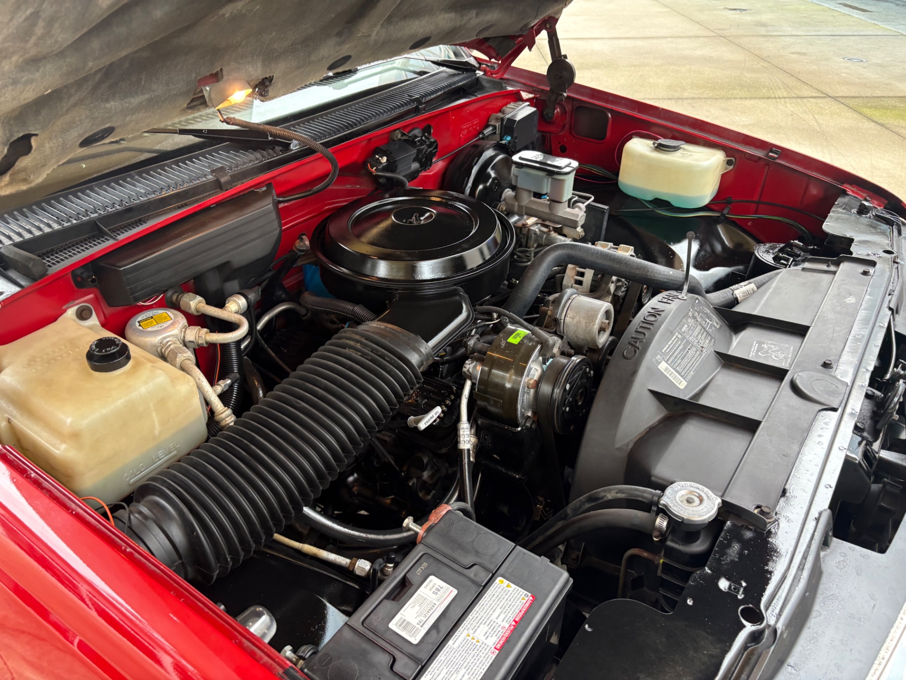 Vehicle photo 25