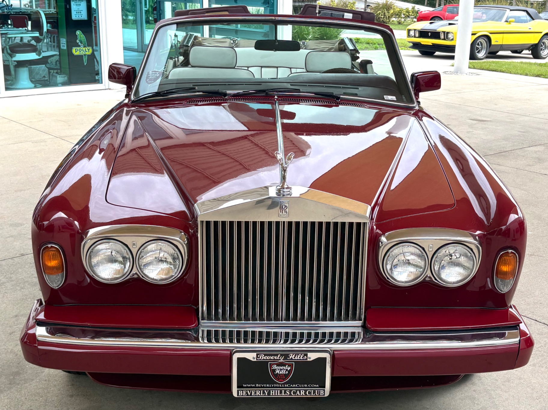 Vehicle photo 3