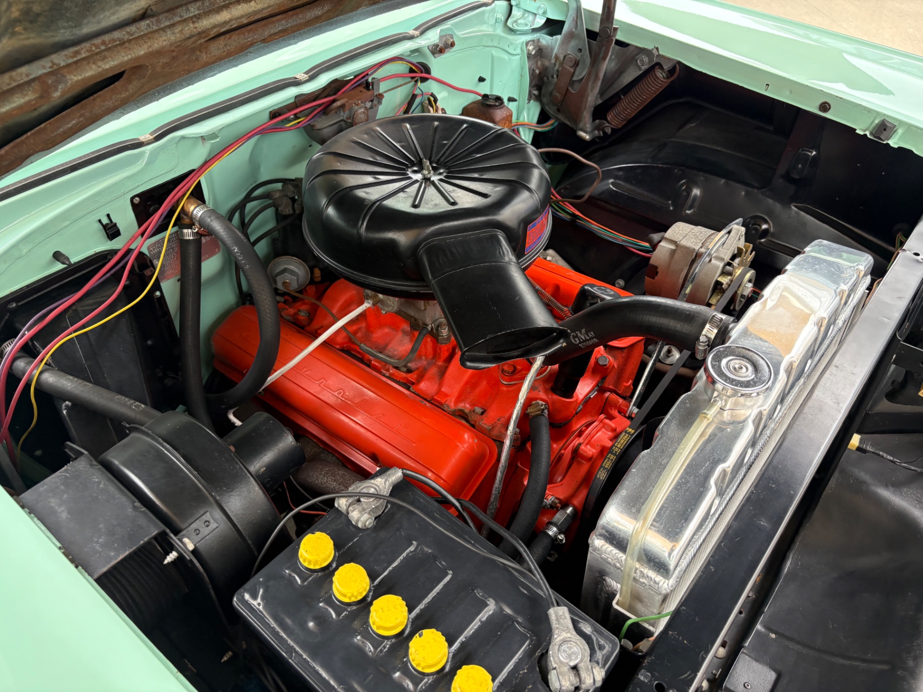 Vehicle photo 28