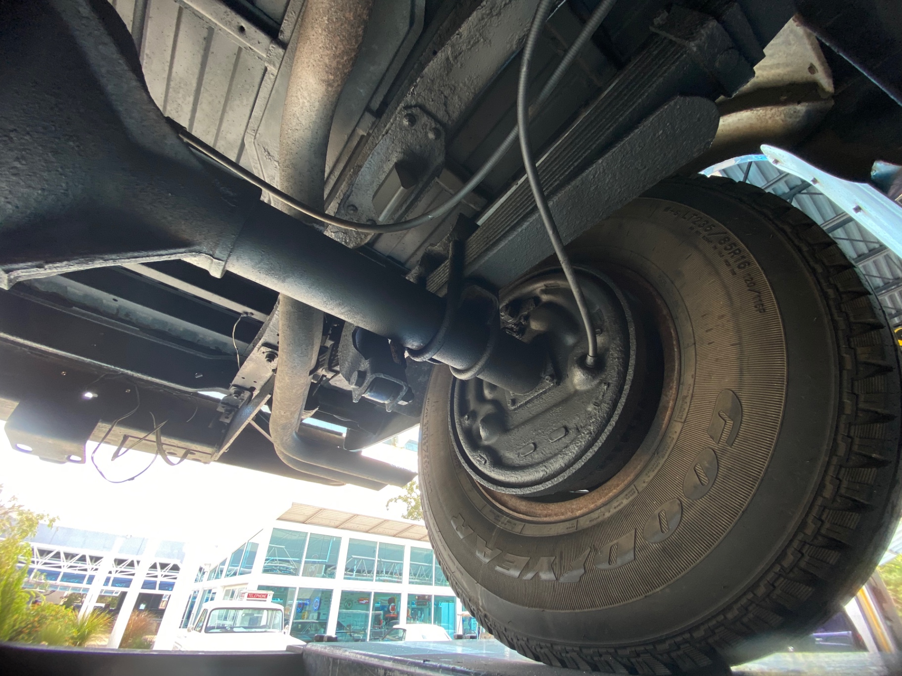 Vehicle photo 36
