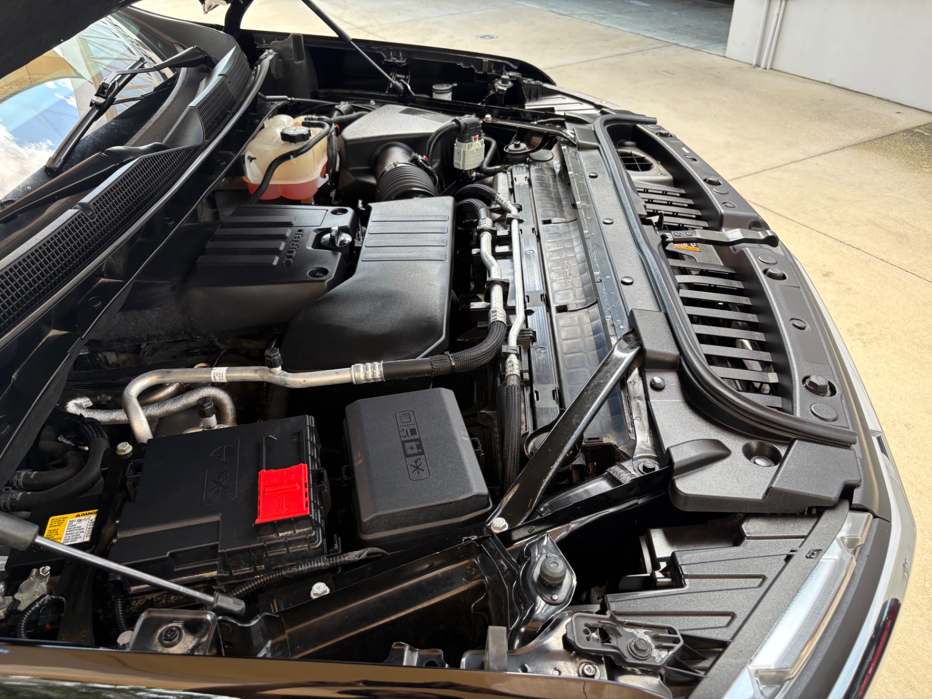 Vehicle photo 24