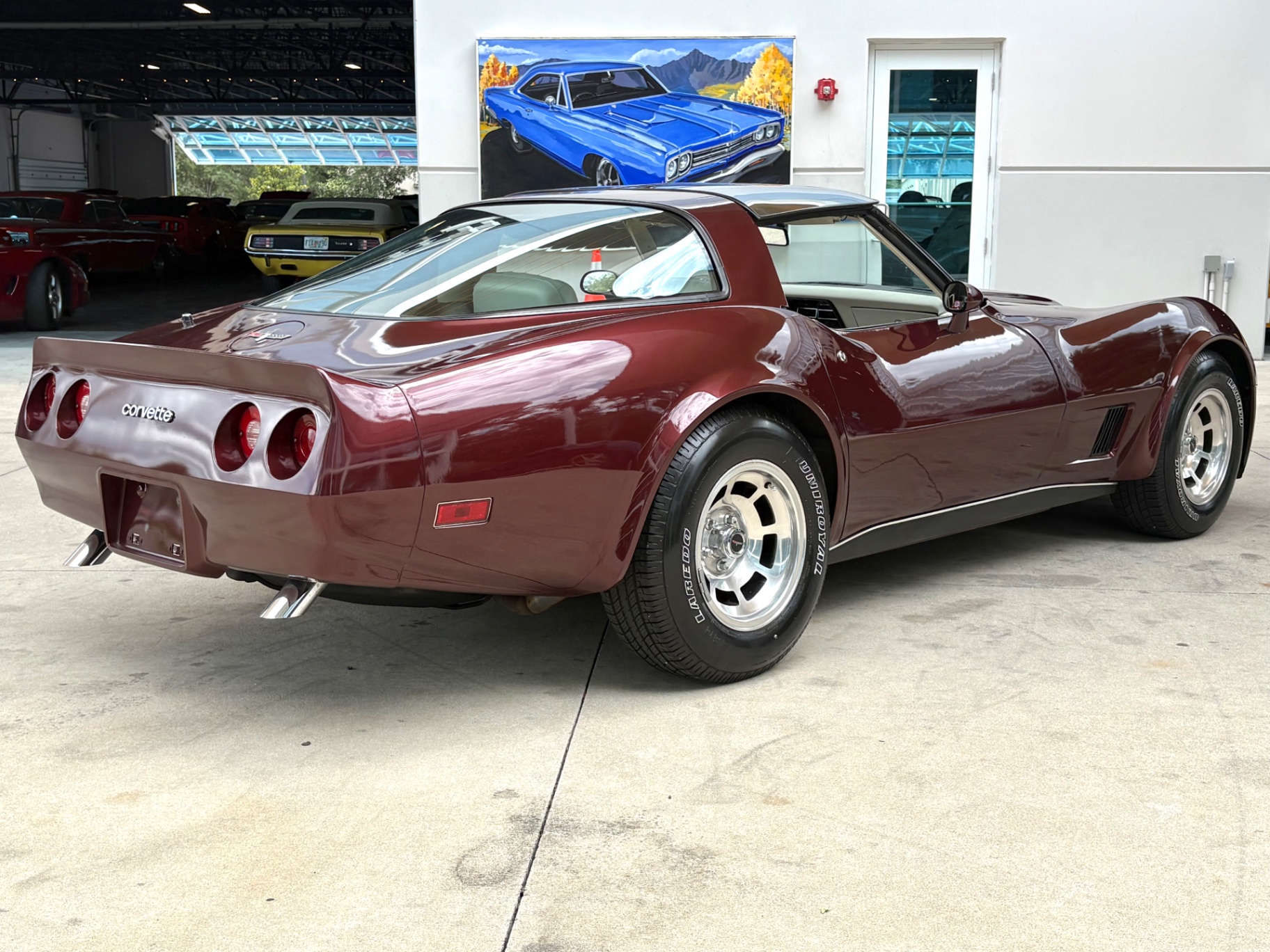 Vehicle photo 6
