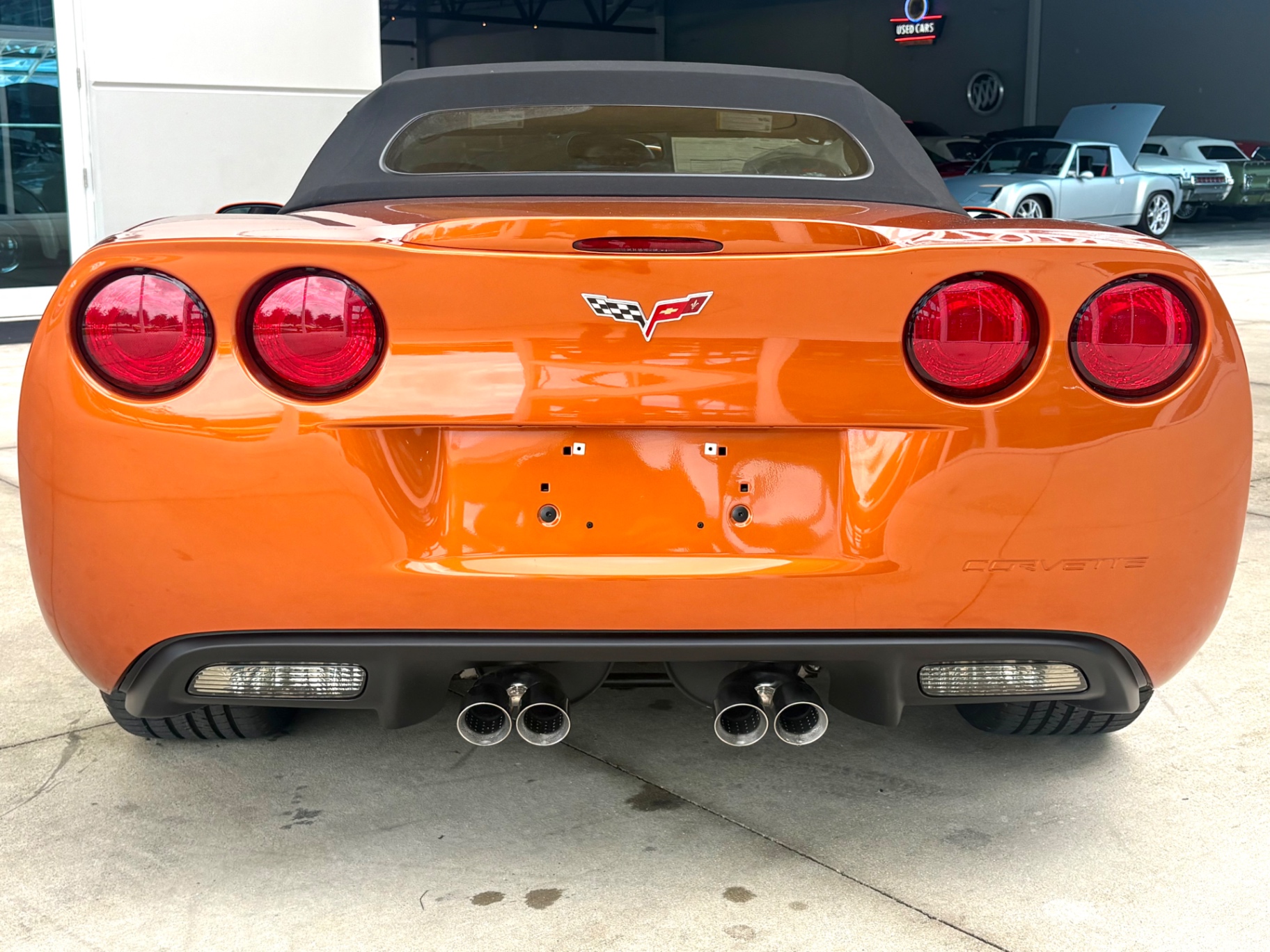 Vehicle photo 23