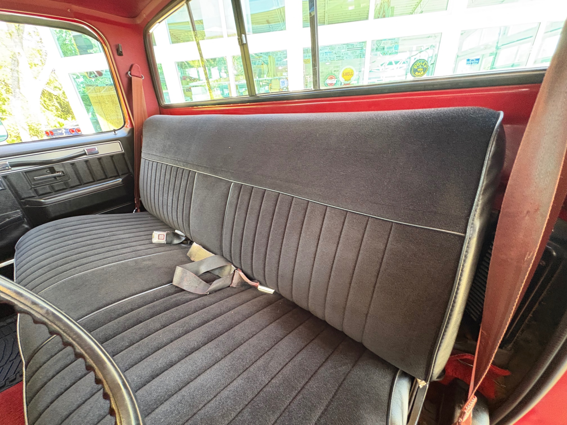 Vehicle photo 36