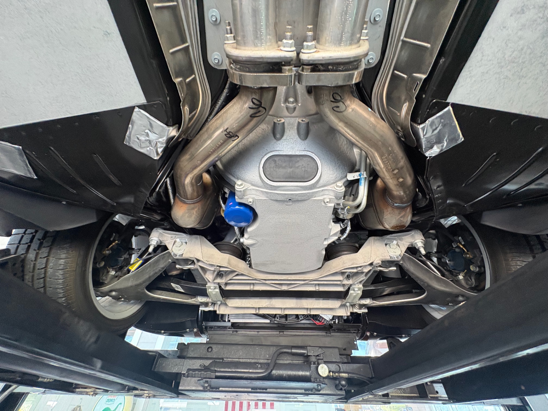 Vehicle photo 56
