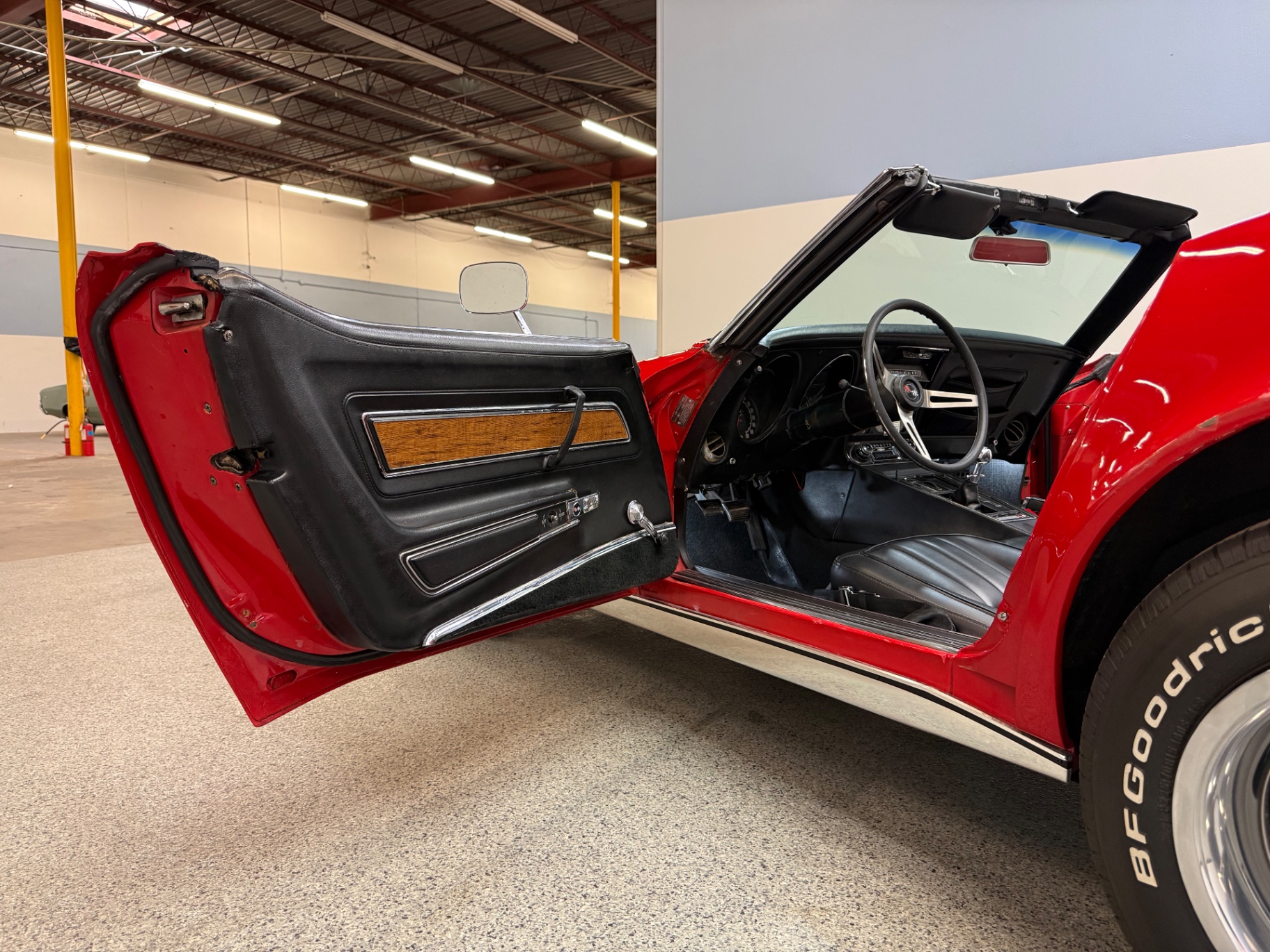 Vehicle photo 41