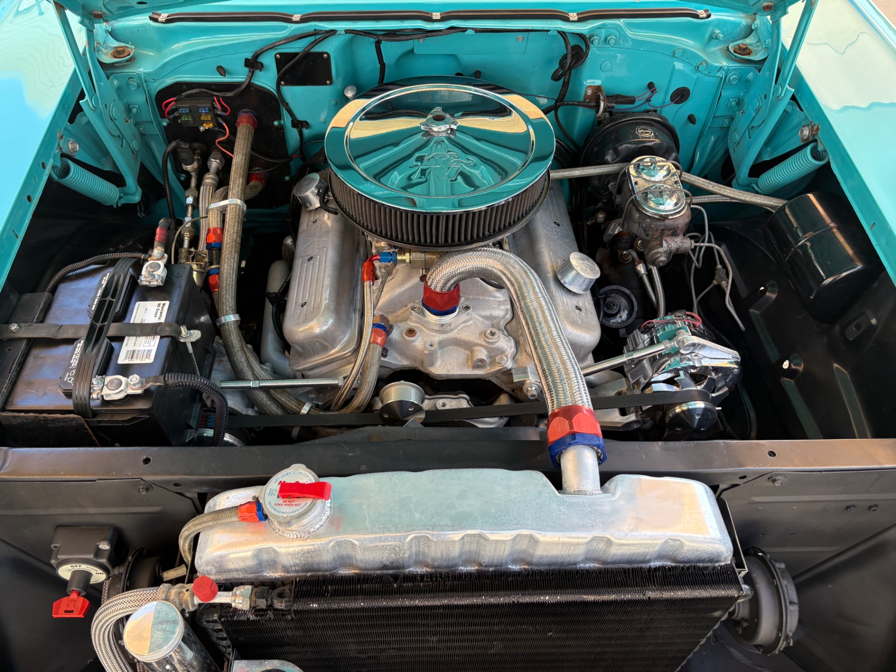 Vehicle photo 24