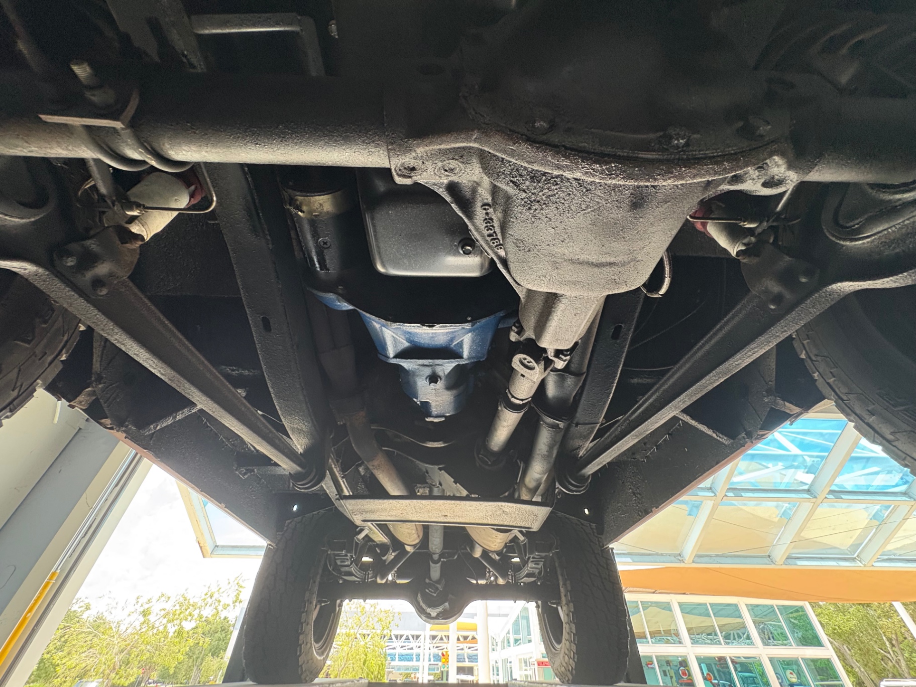 Vehicle photo 49