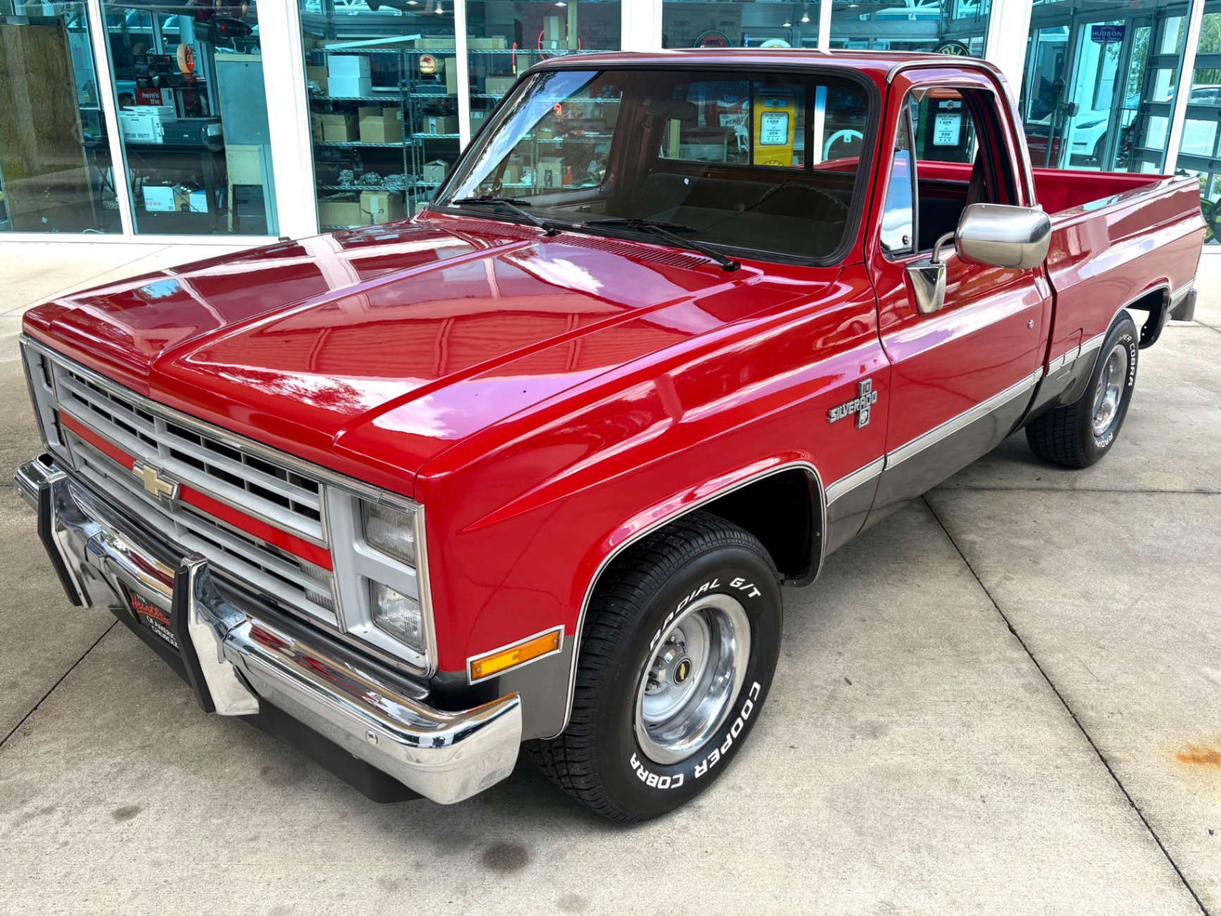 Vehicle photo 20