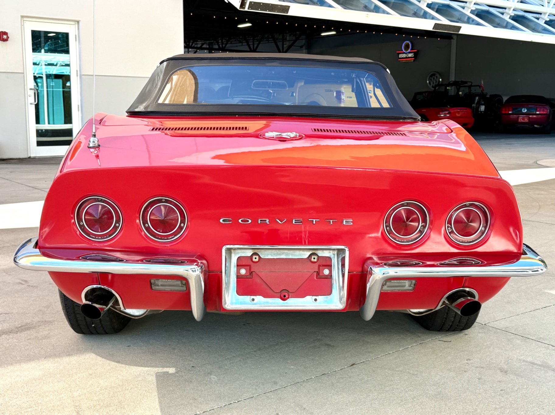 Vehicle photo 21
