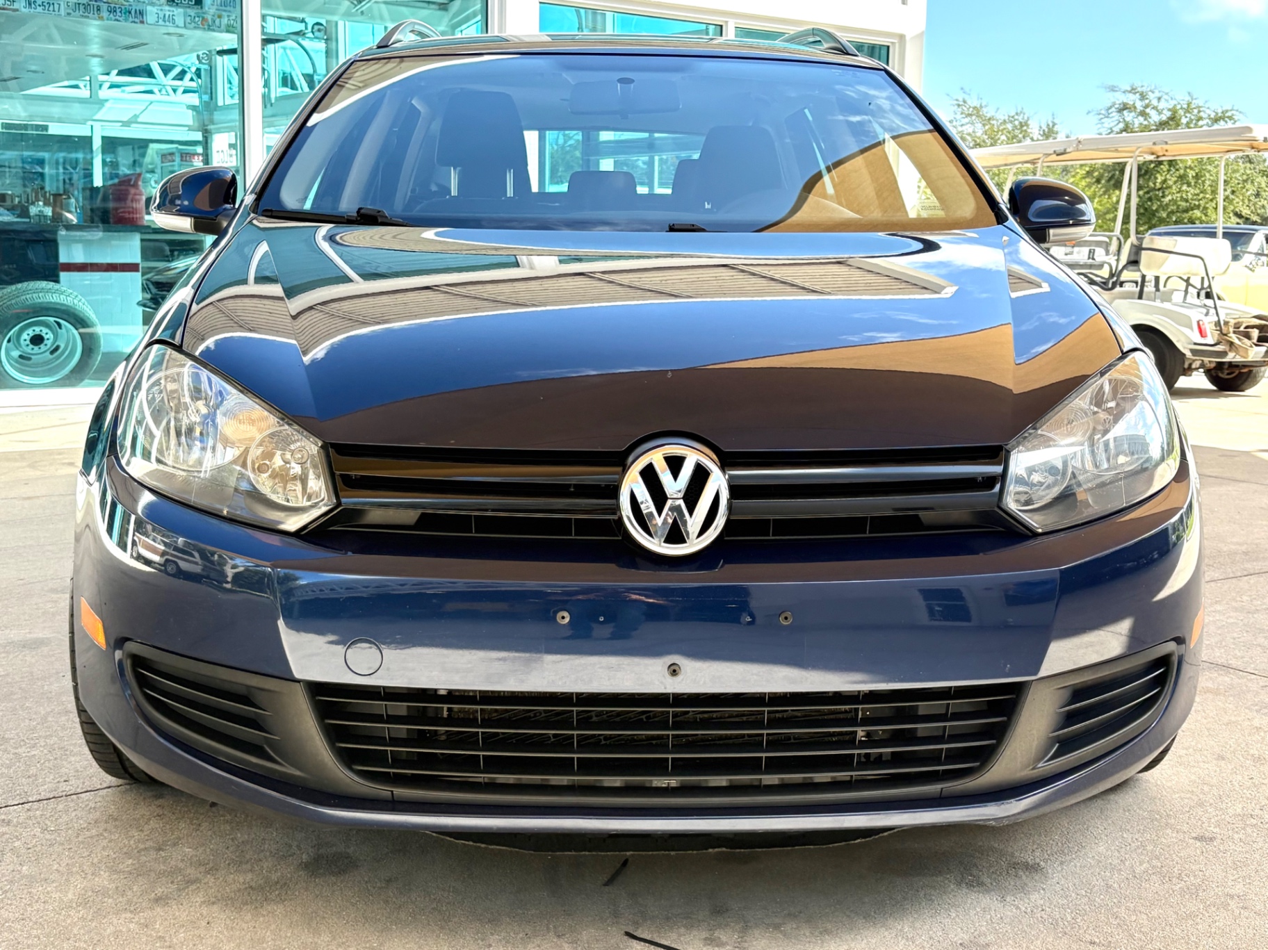 Vehicle photo 2