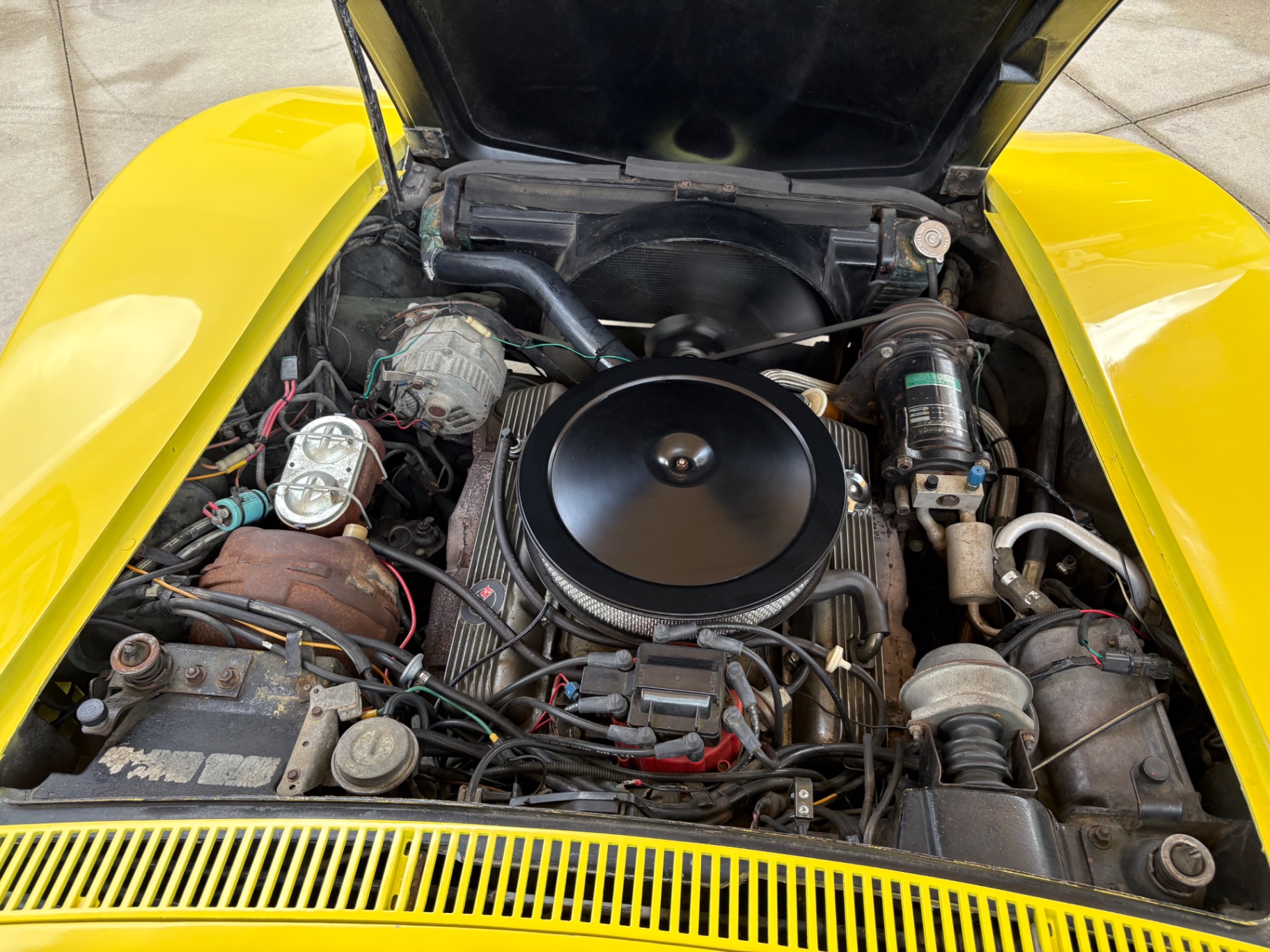 Vehicle photo 27
