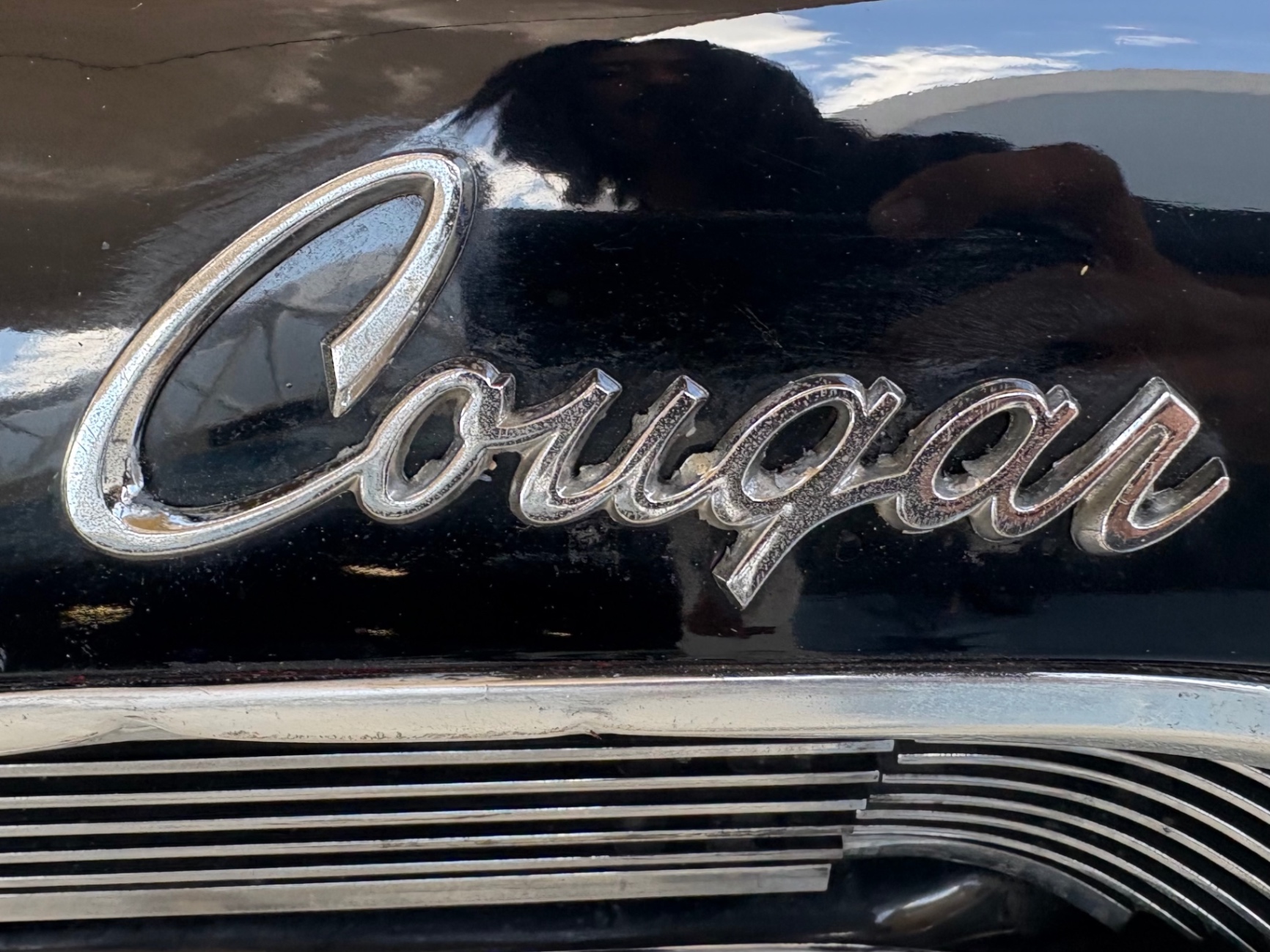 Vehicle photo 23