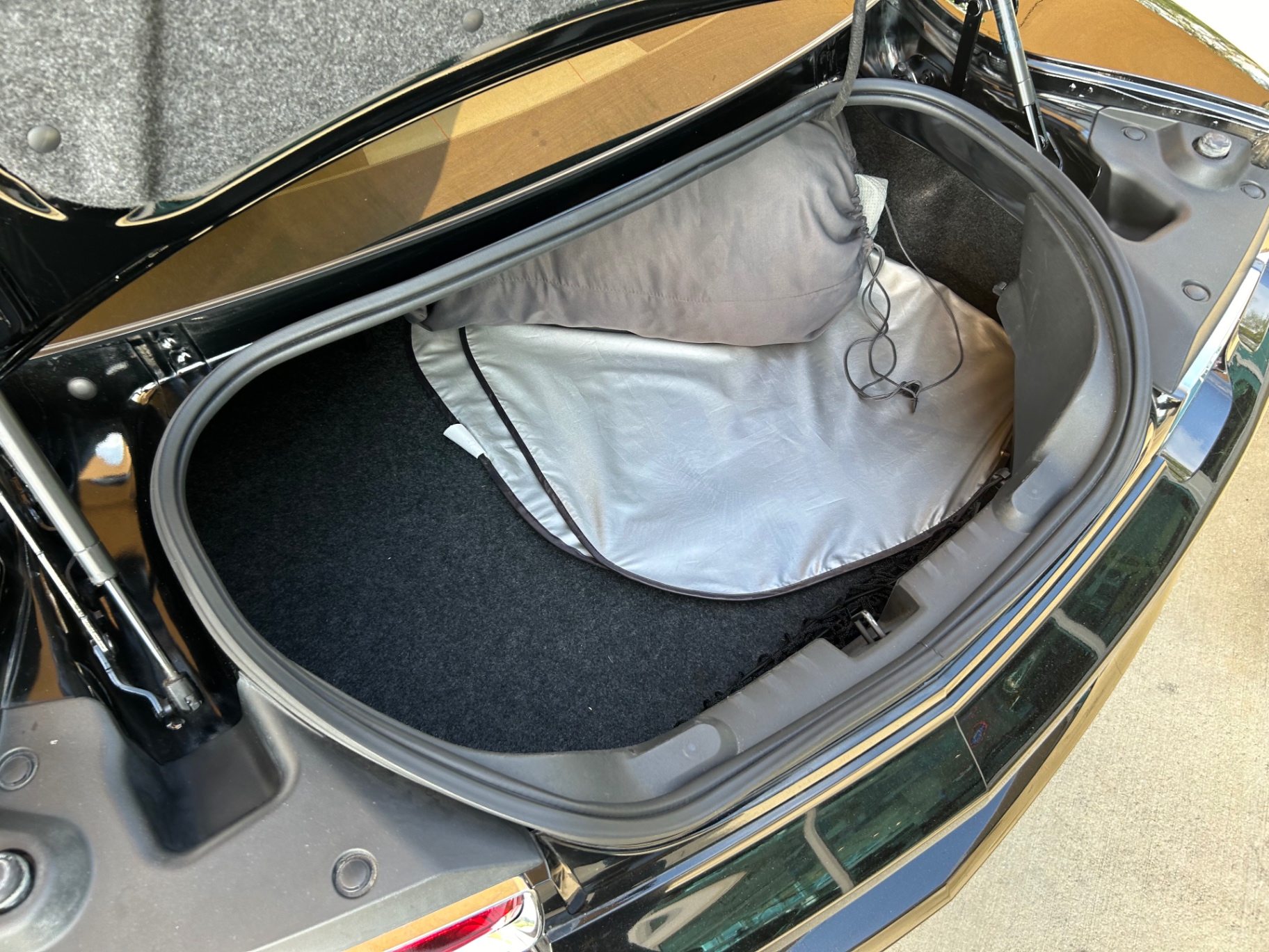 Vehicle photo 9