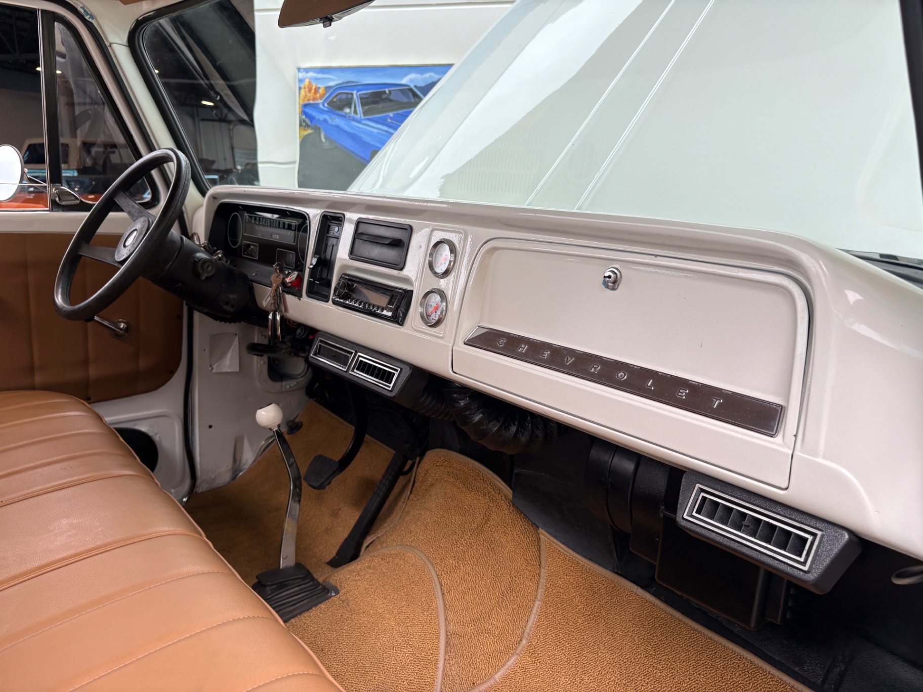 Vehicle photo 37