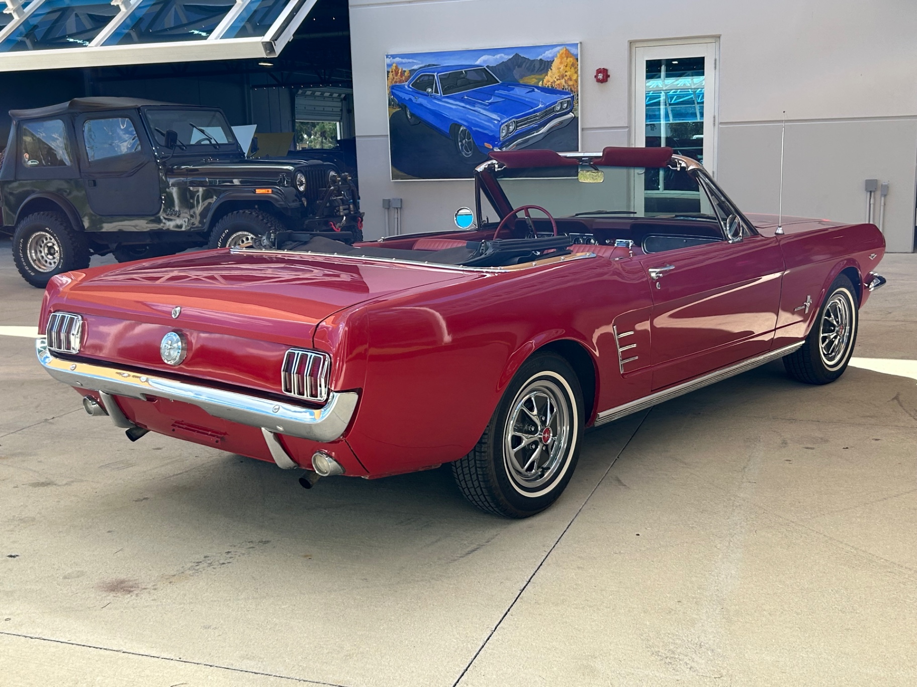 Vehicle photo 5