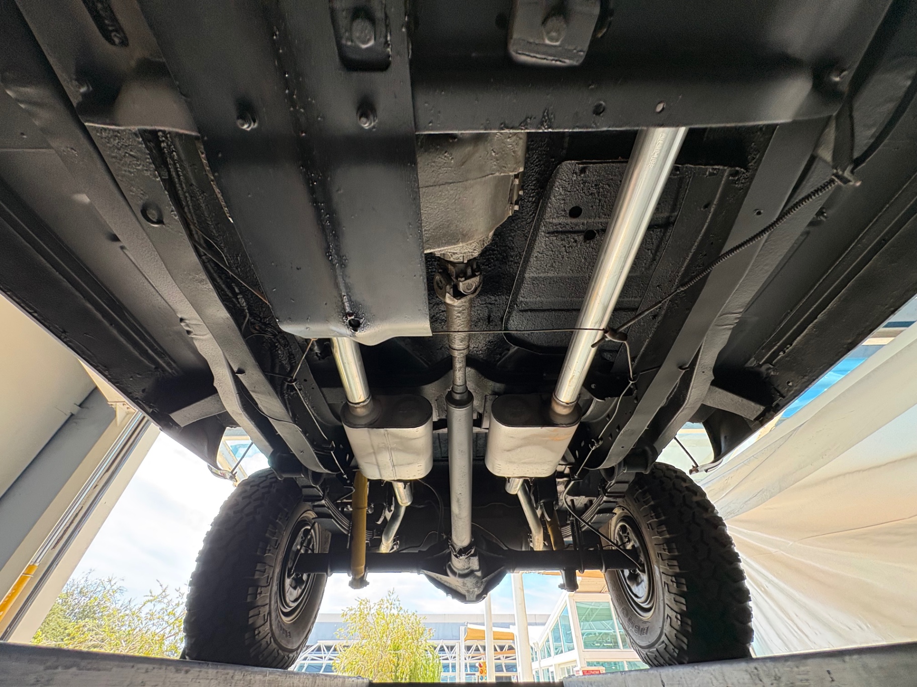 Vehicle photo 53