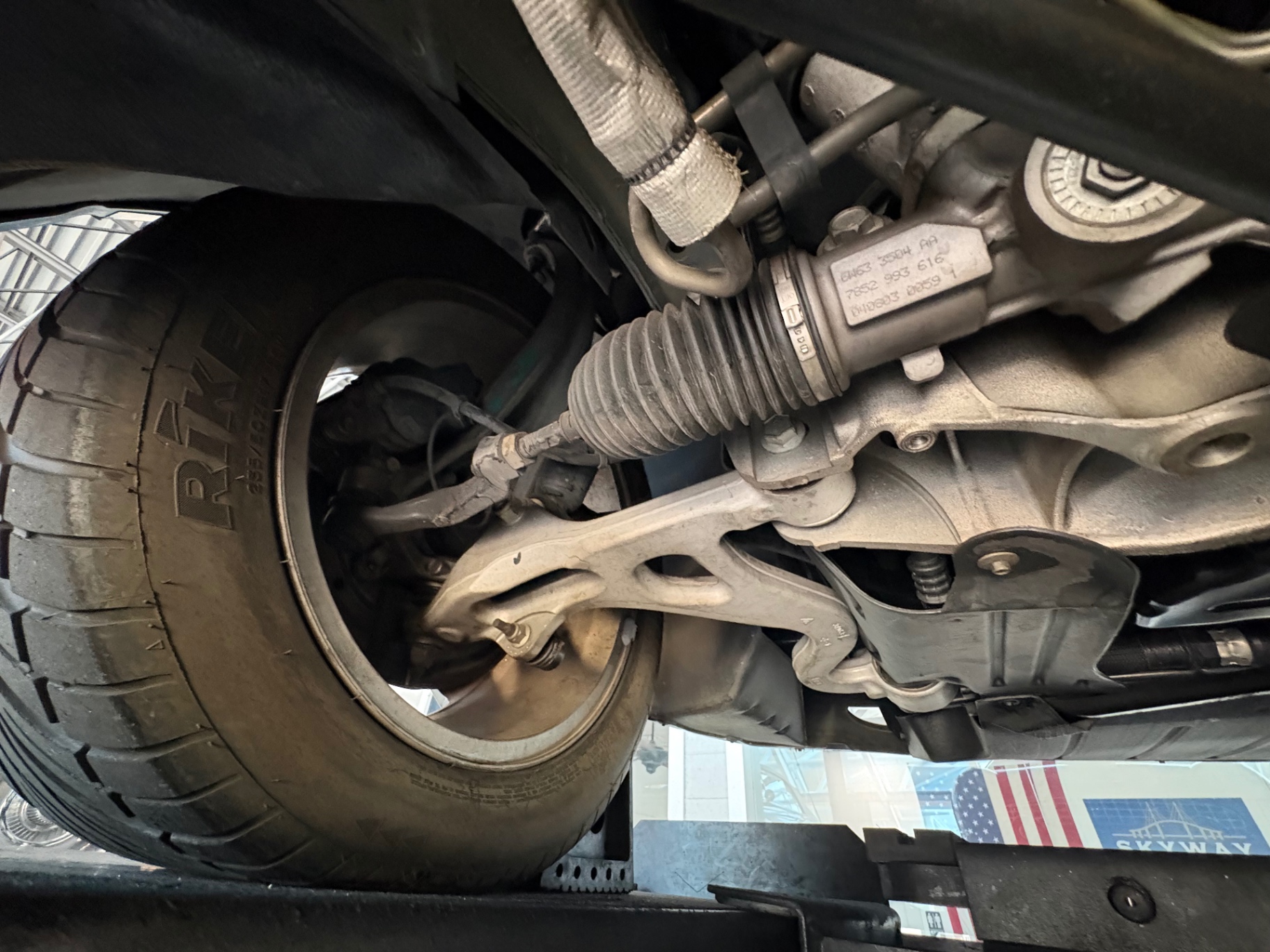 Vehicle photo 58