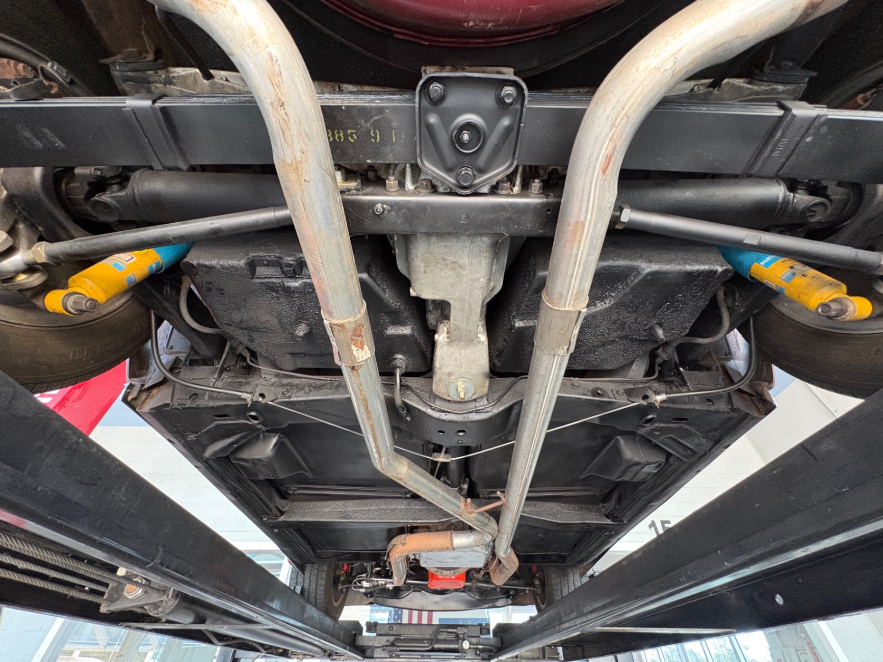 Vehicle photo 43