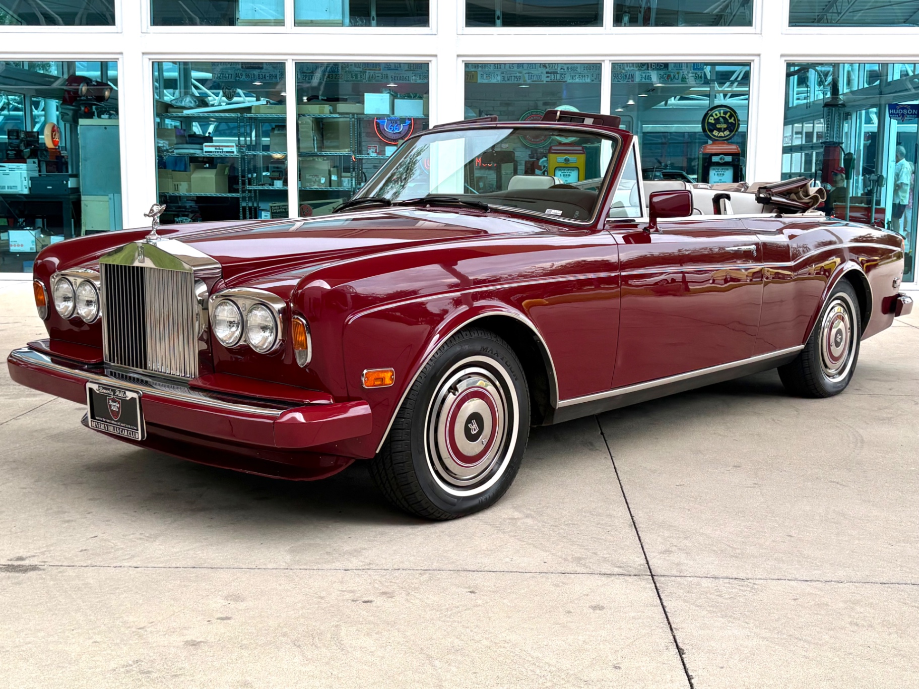 Vehicle photo 11