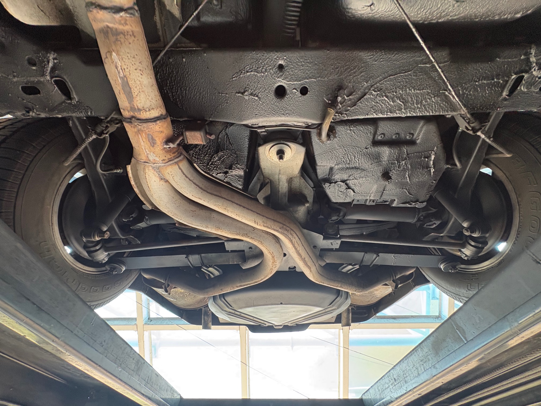 Vehicle photo 56