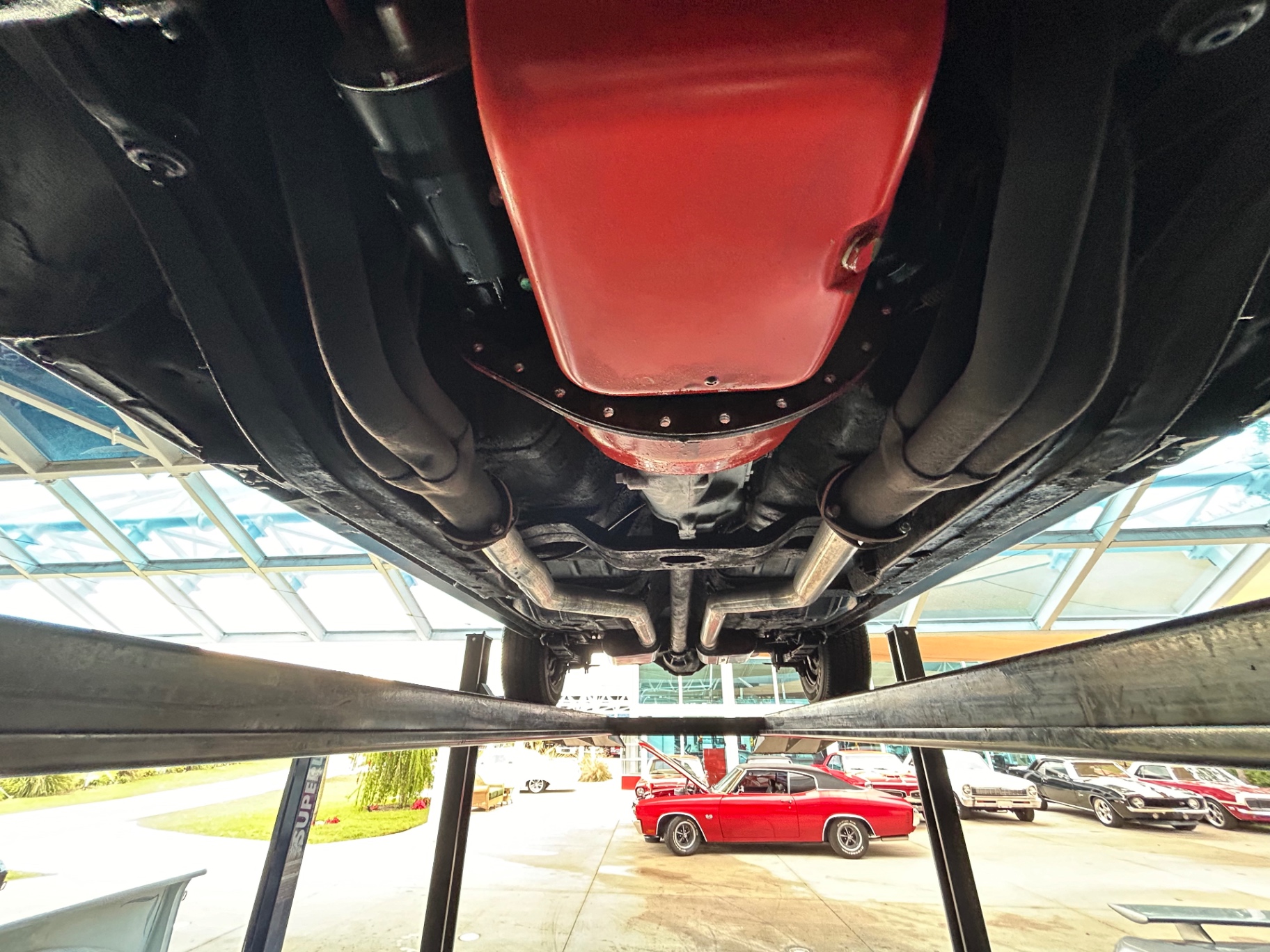 Vehicle photo 32