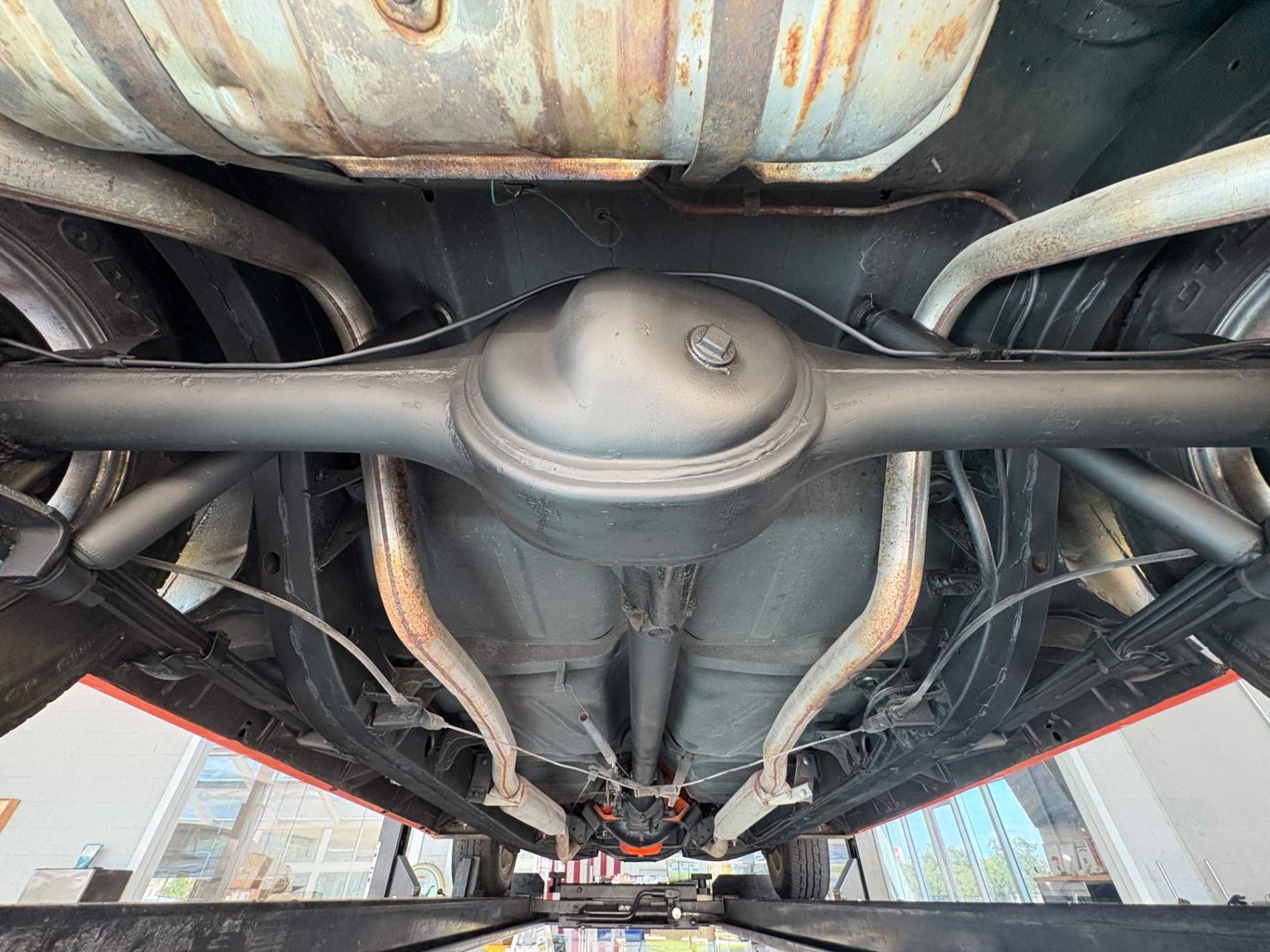 Vehicle photo 45