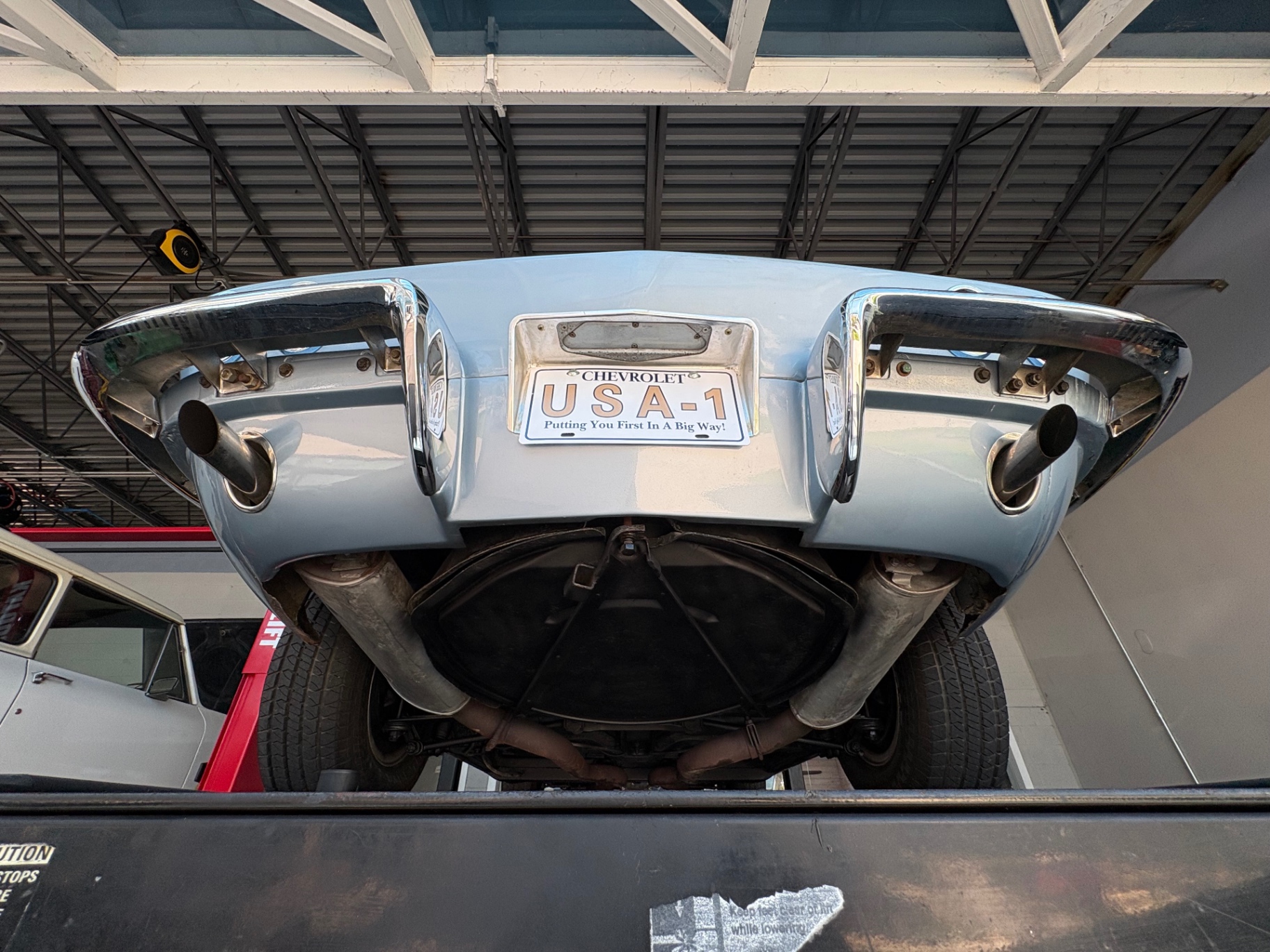 Vehicle photo 54