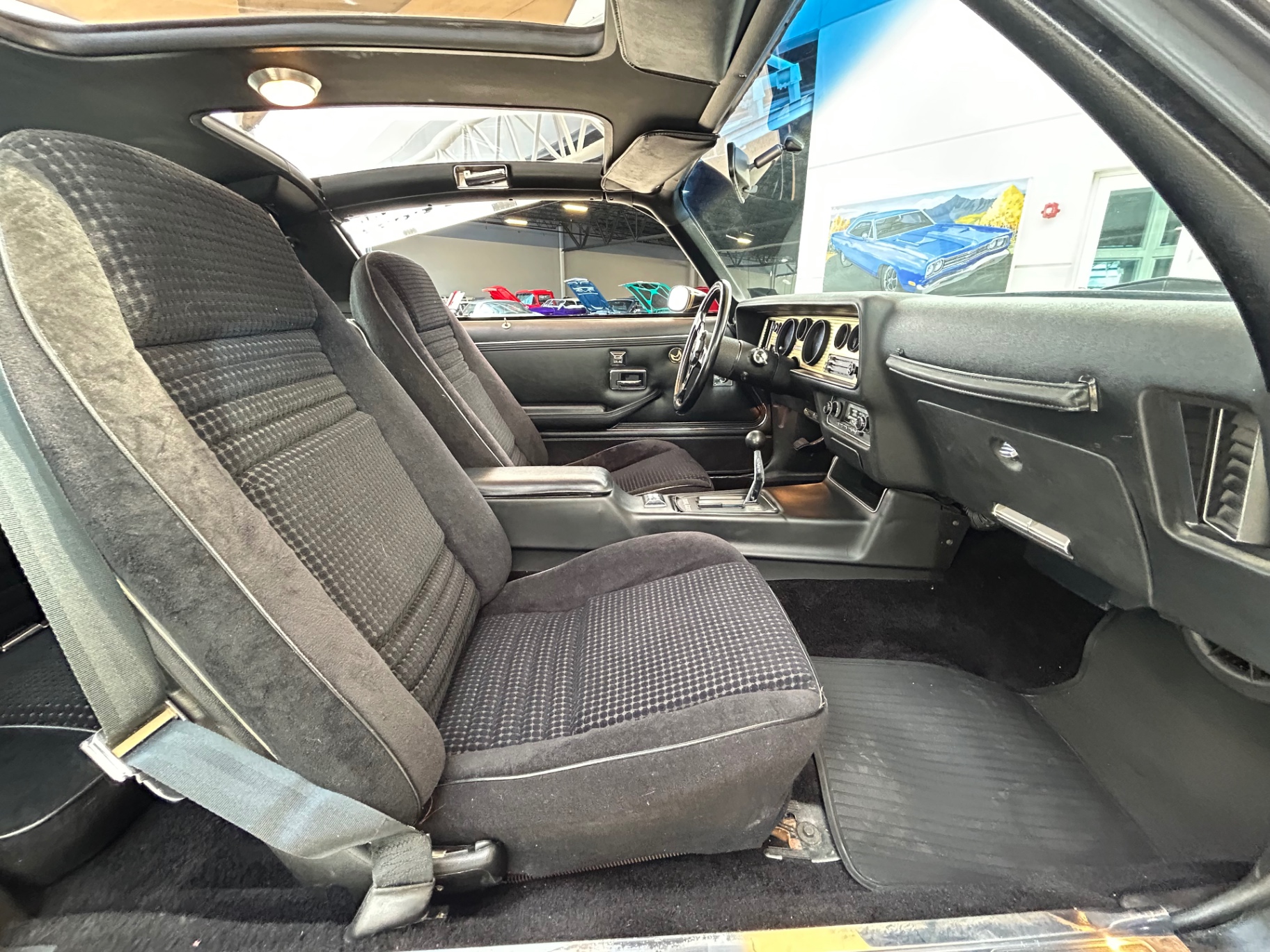 Vehicle photo 49