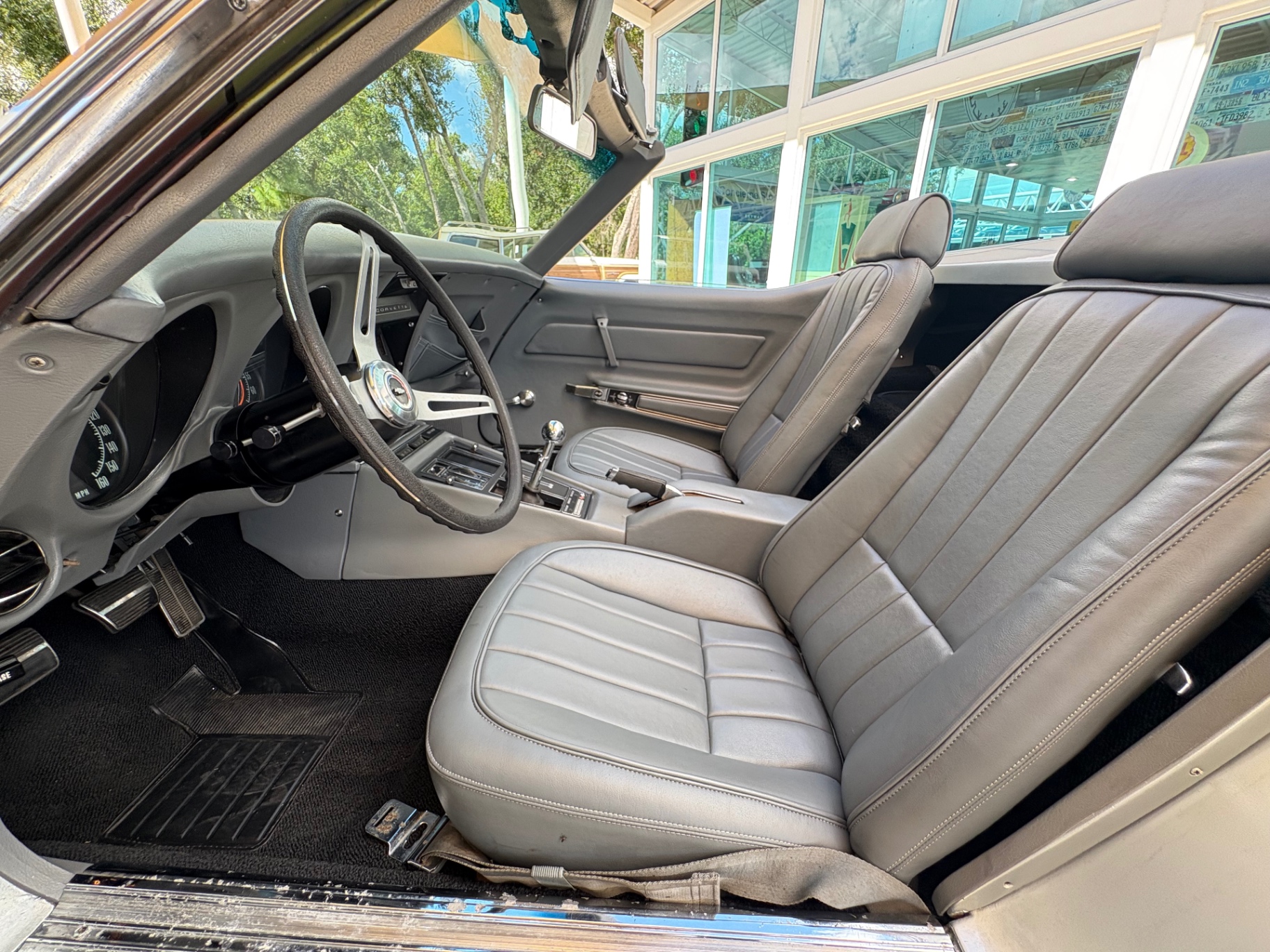 Vehicle photo 49